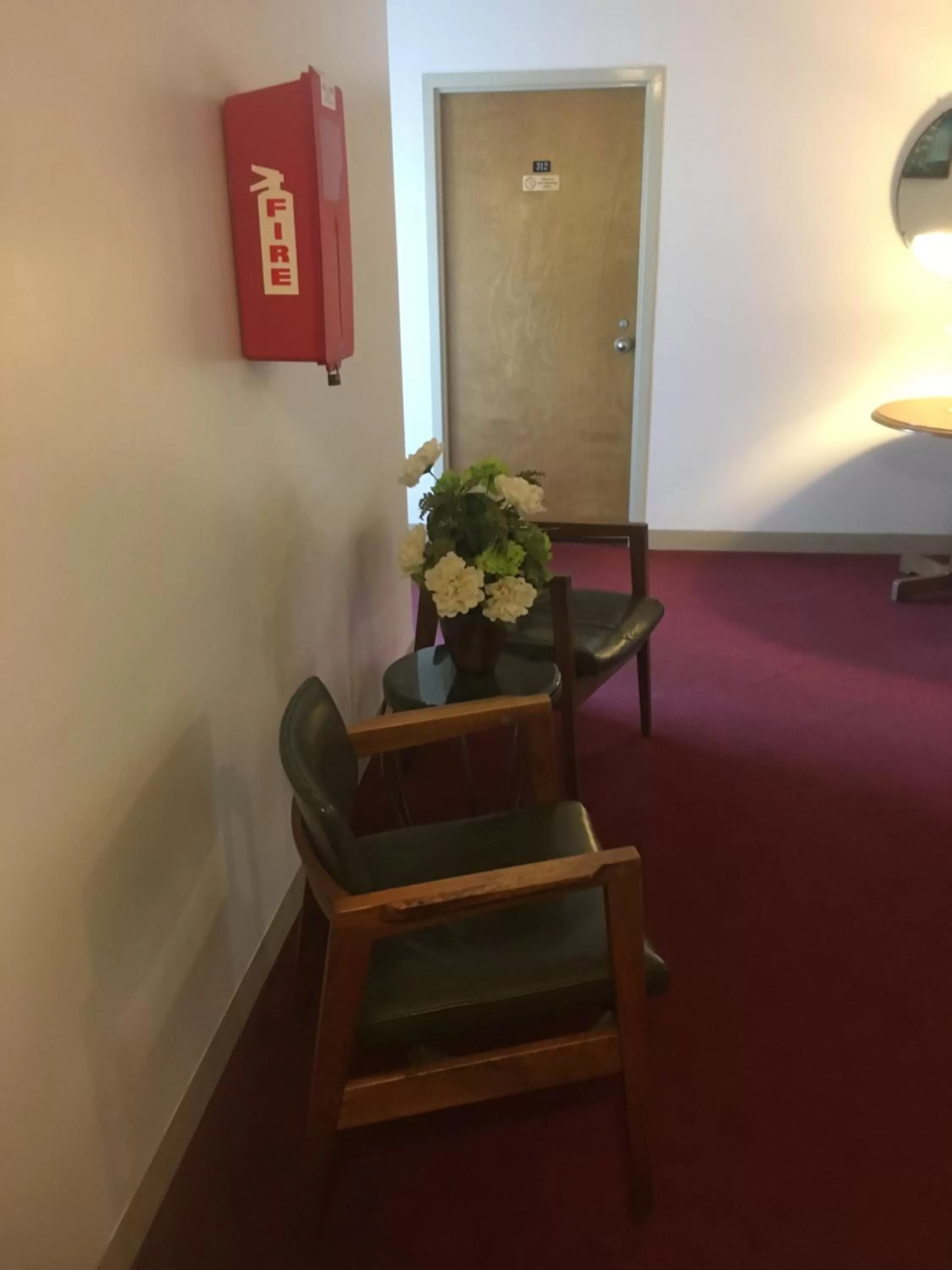 Villager Motel & Glen Manor Estate