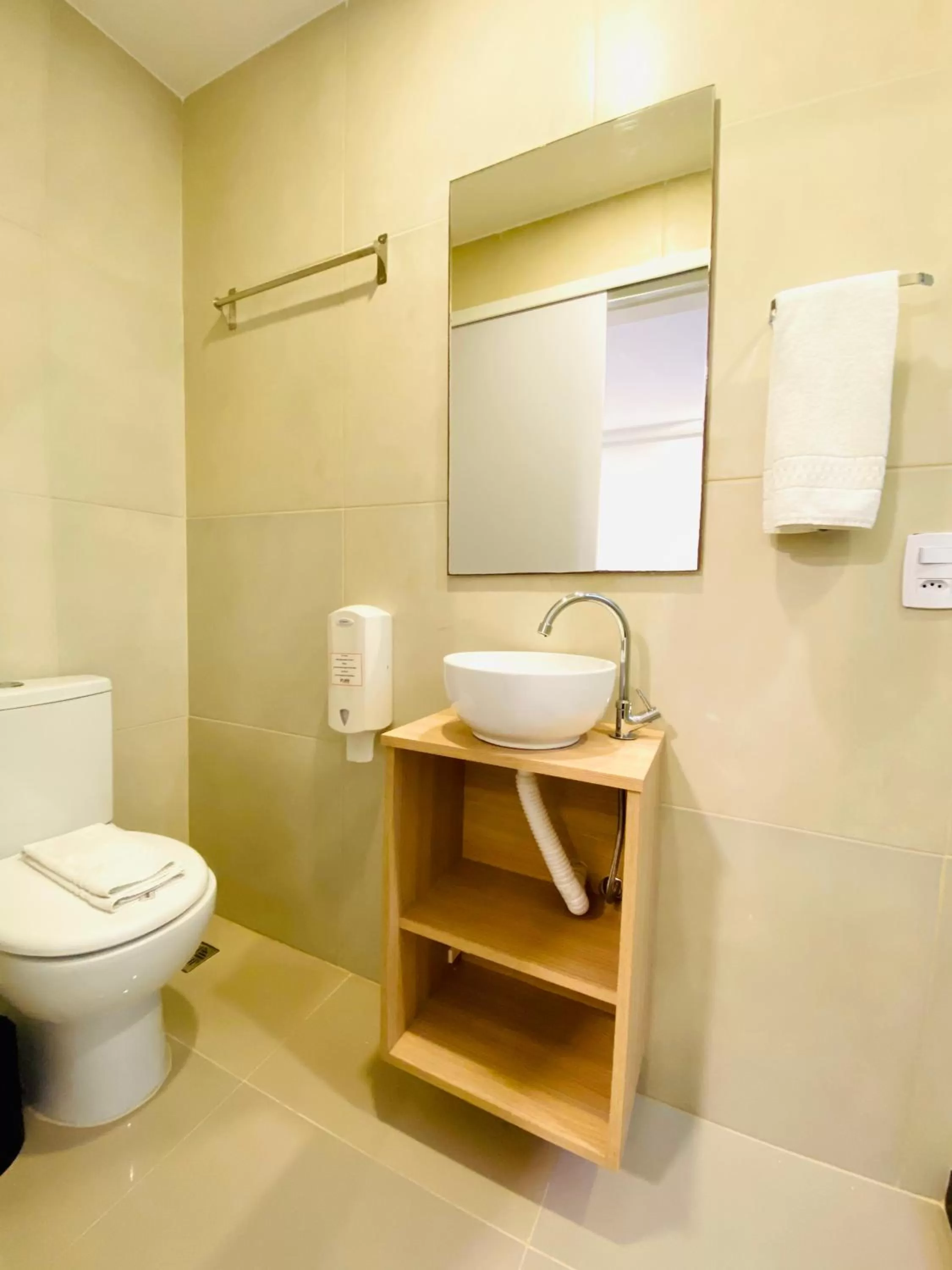 Bathroom in Injoy Suítes & Aparts