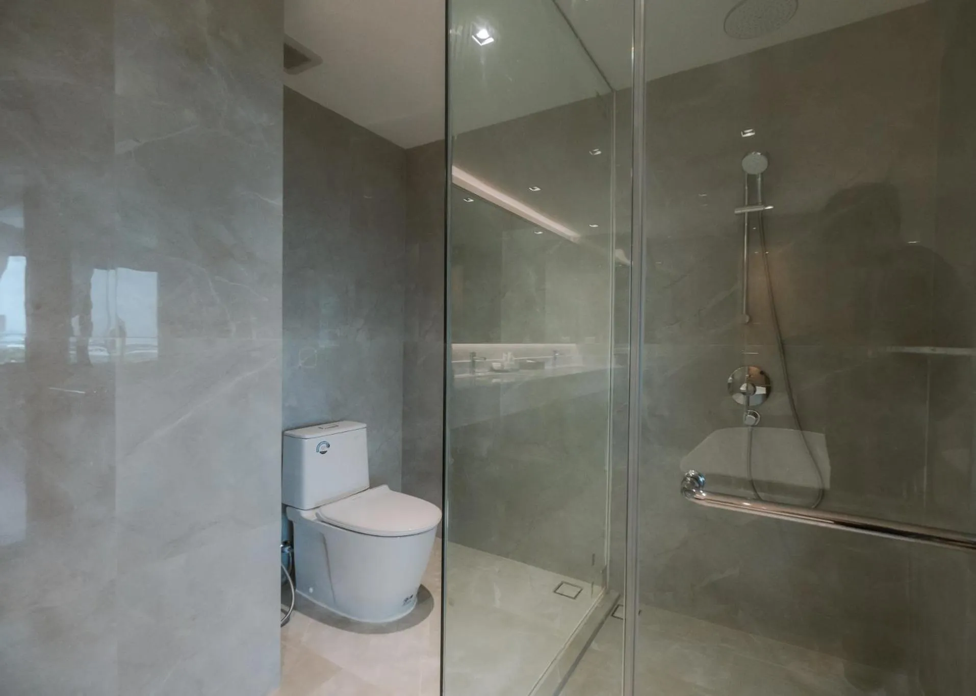 Bathroom in The Grand Riverside Hotel