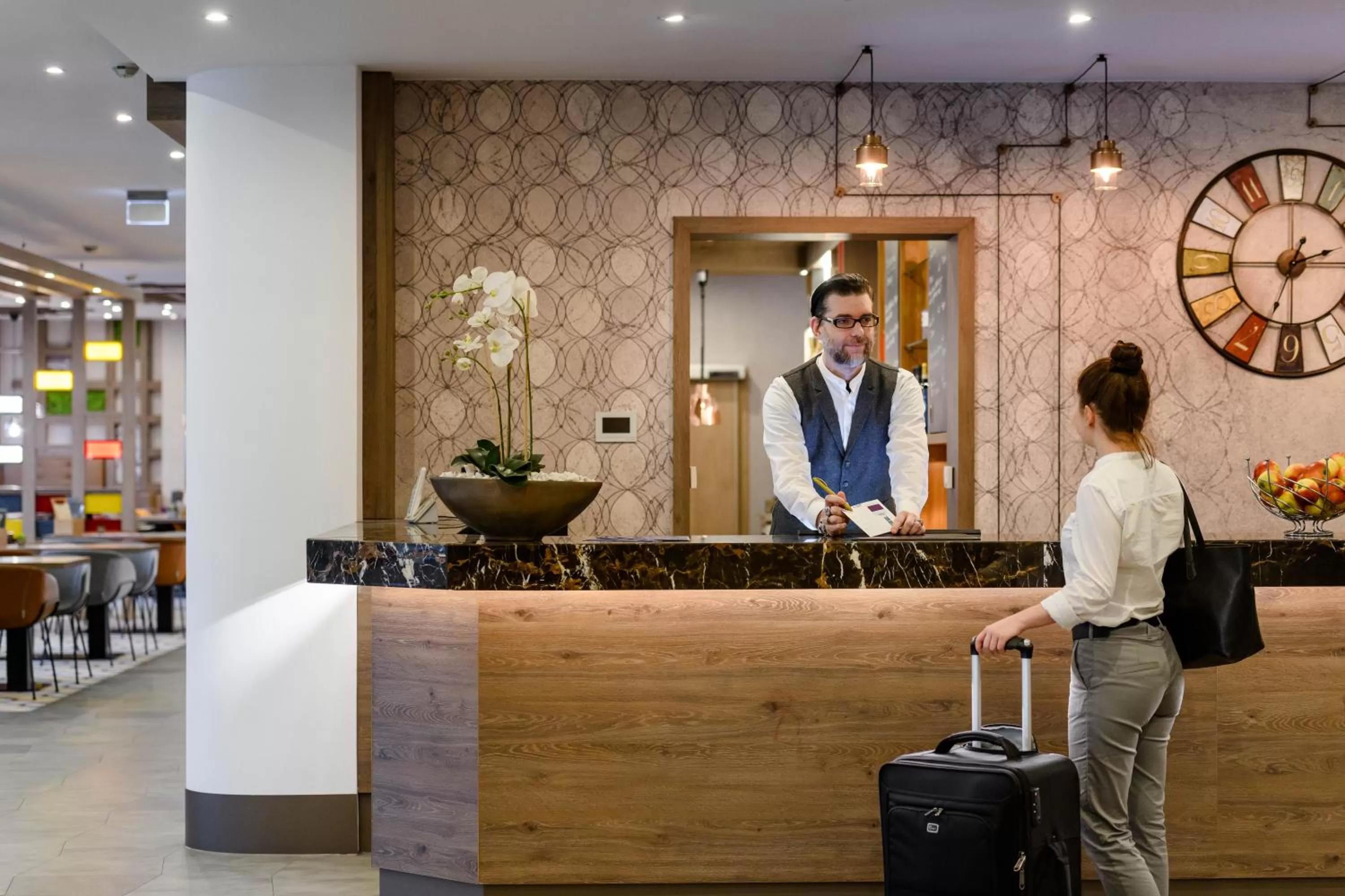 Lobby or reception in Mercure Hotel Stuttgart Gerlingen