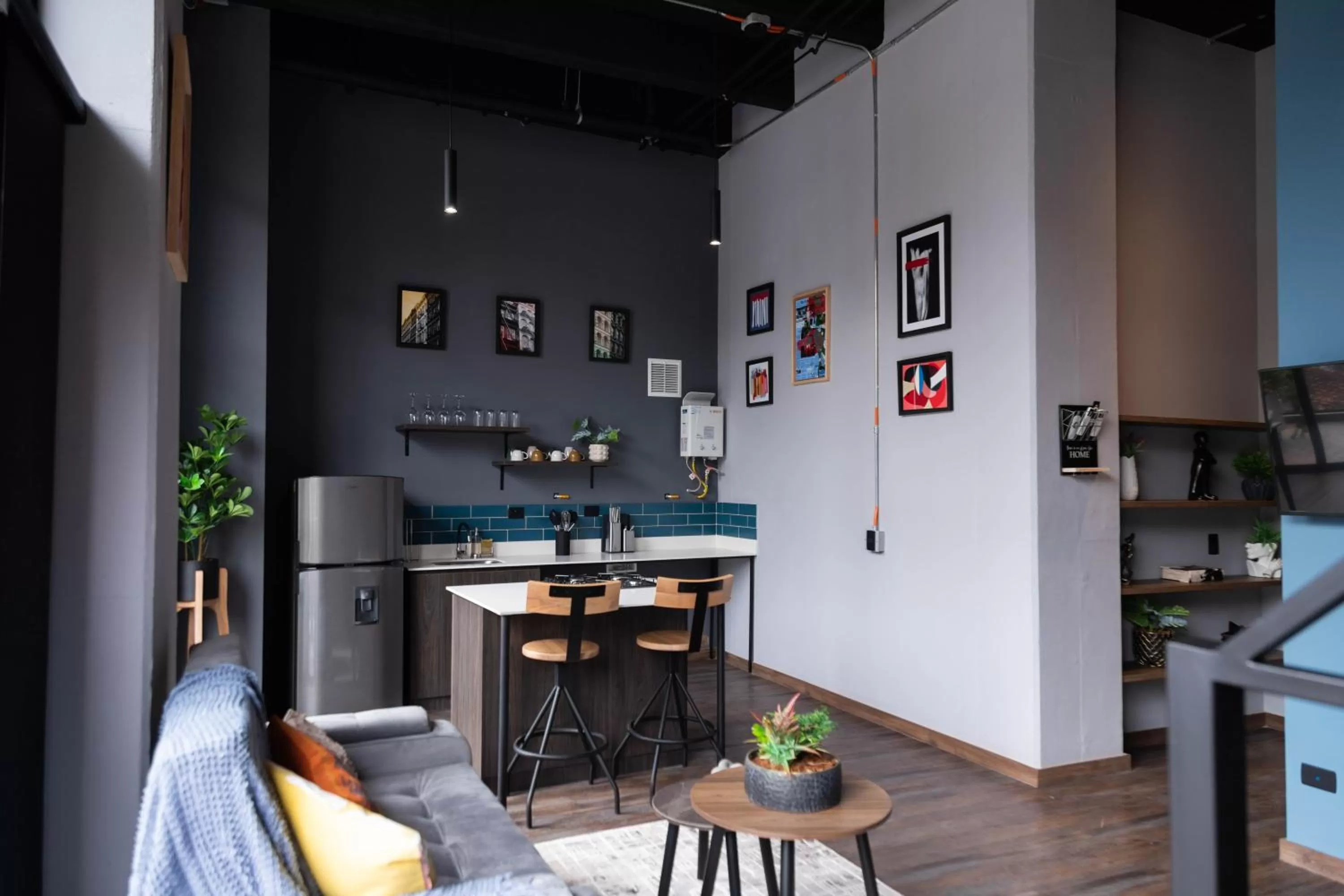 Kitchen or kitchenette in Royal Living Poblado