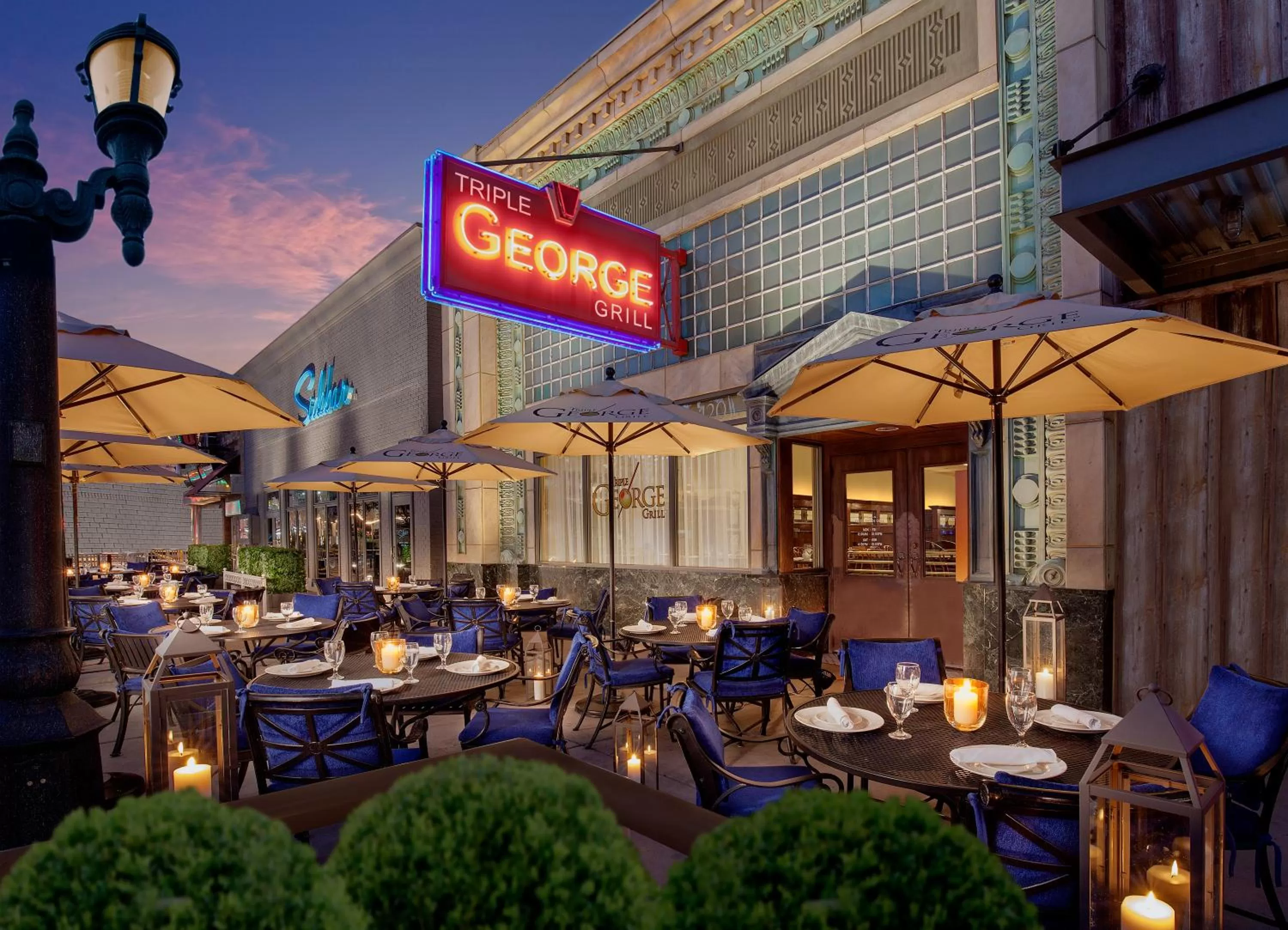 Restaurant/places to eat in Downtown Grand Hotel & Casino