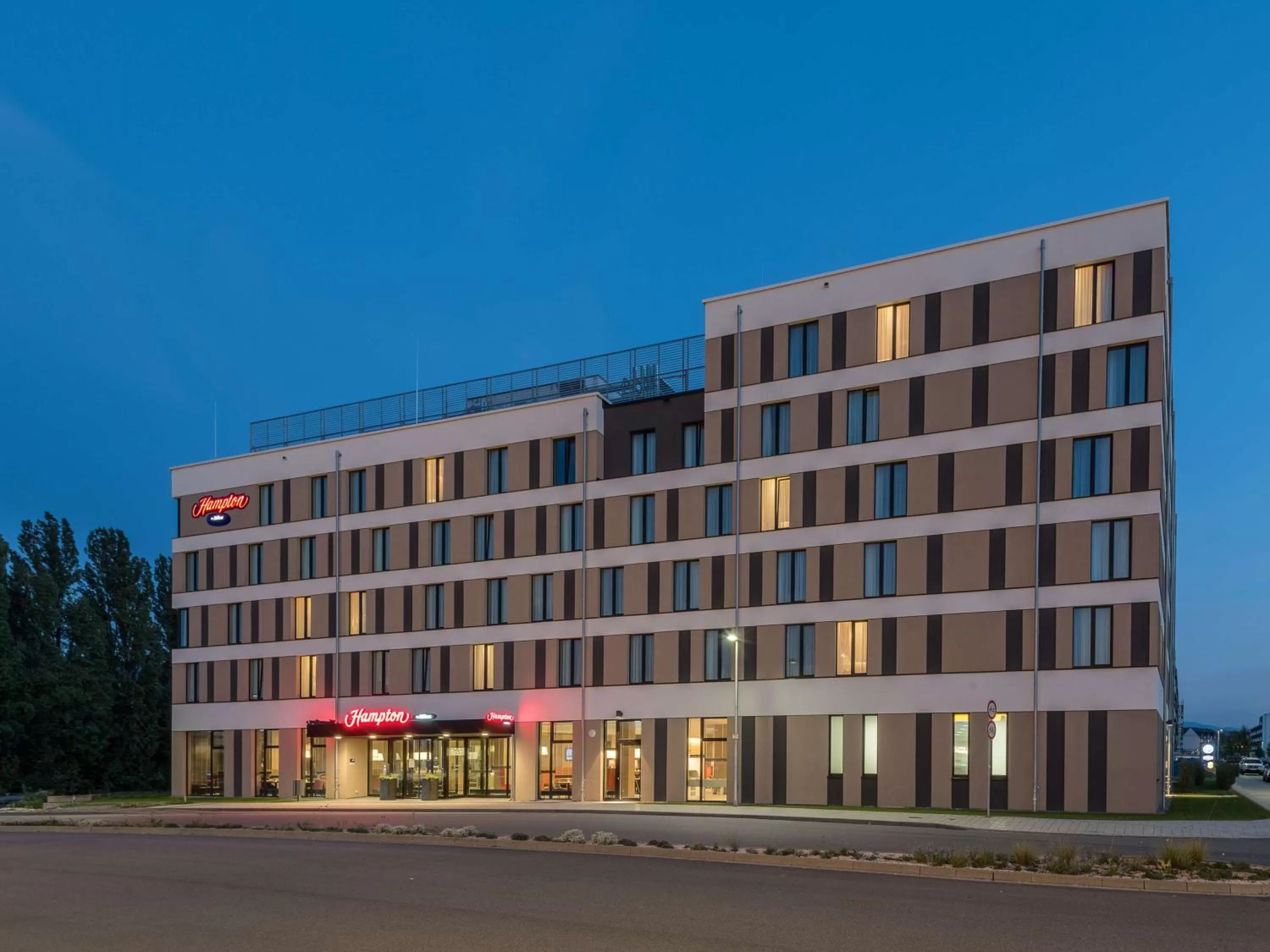 Property building in Hampton By Hilton Freiburg