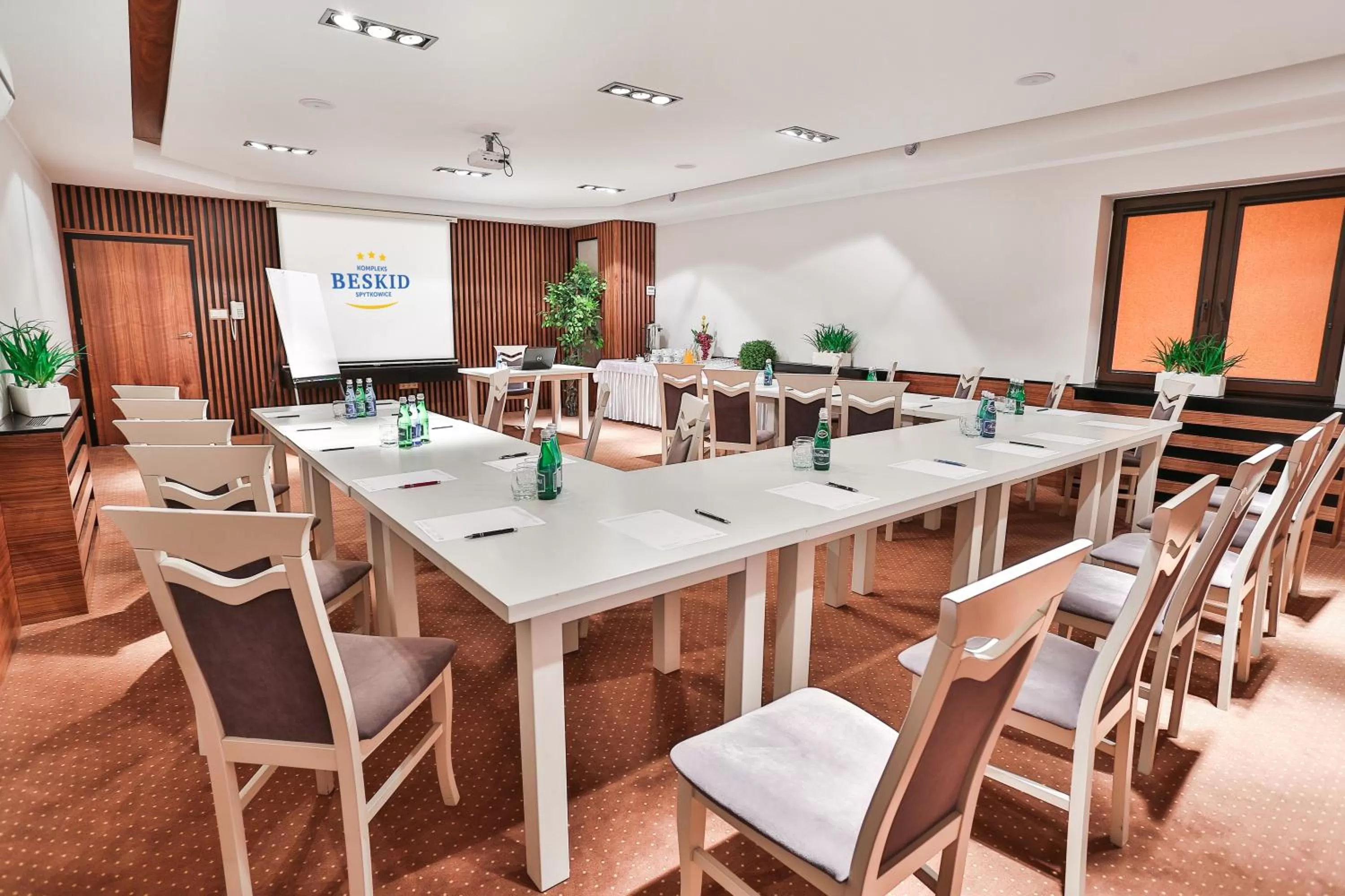 Meeting/conference room in Hotel Kompleks Beskid z basenem i stokiem narciarskim - blisko Babiej Góry