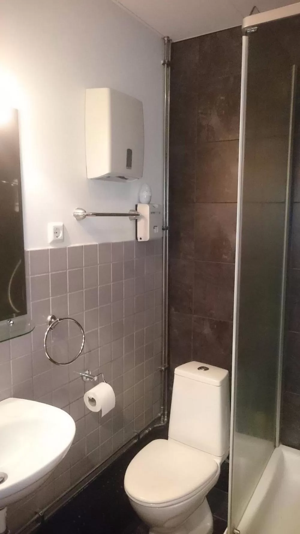 Public Bath in 101 Guesthouse Hotel