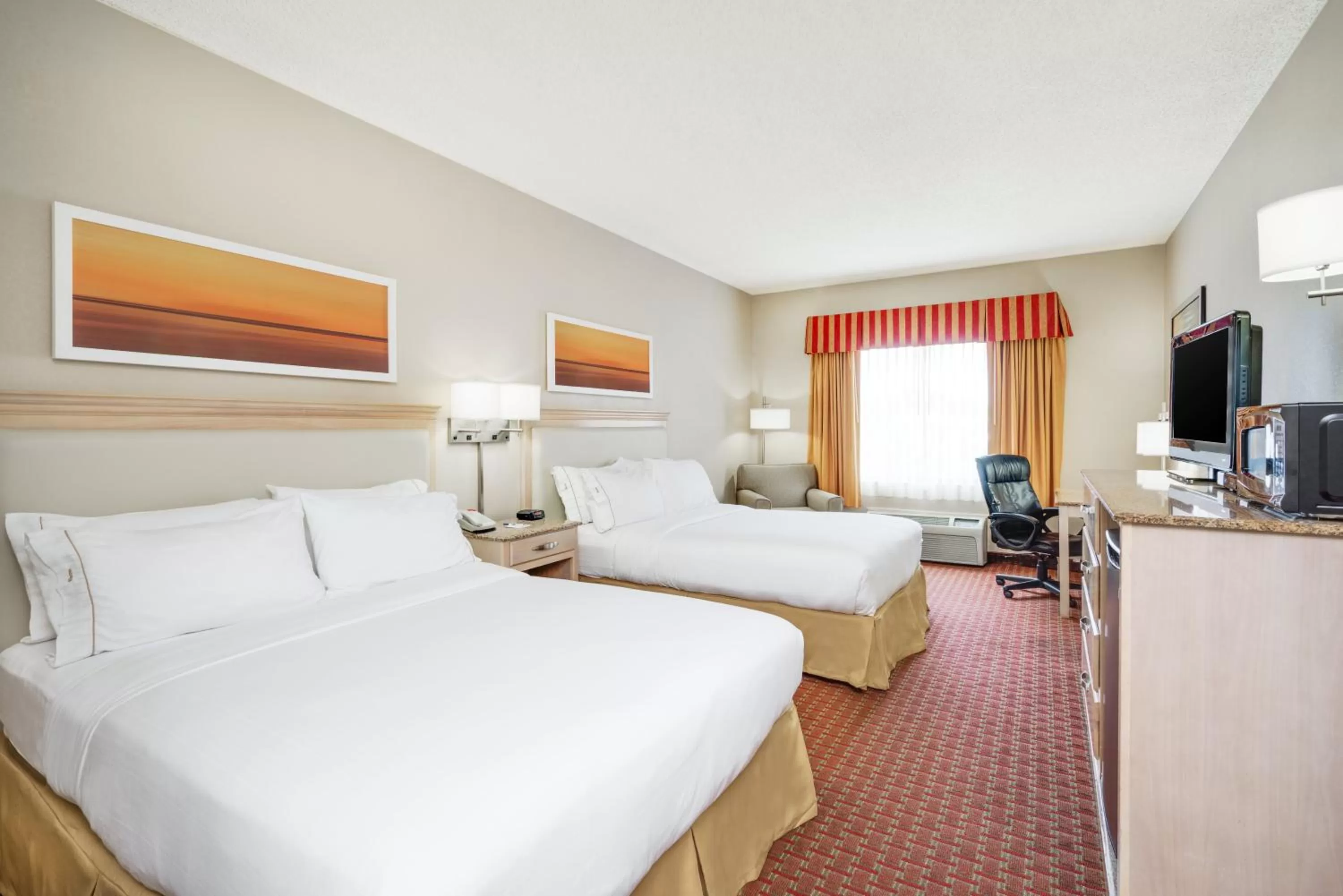 Room with Two Beds - Hearing Accessible - Non-Smoking in Holiday Inn Express Pocomoke City, an IHG Hotel
