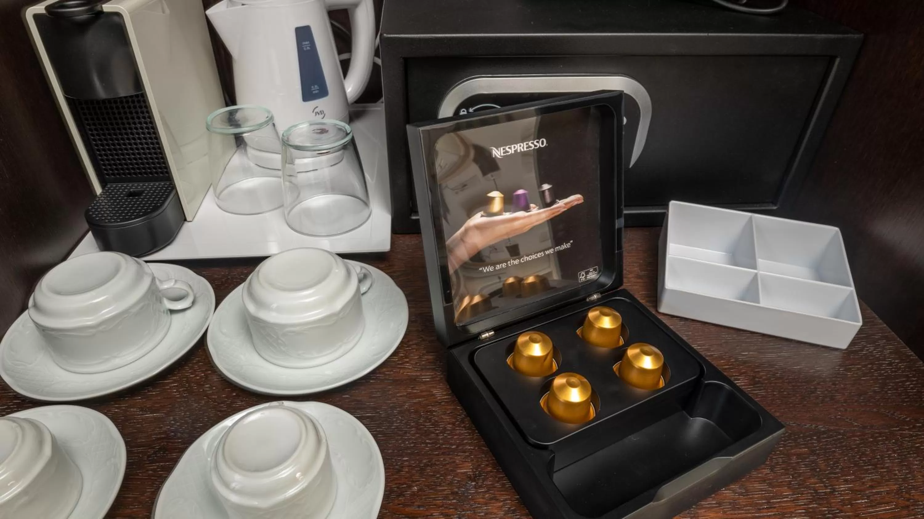 Coffee/tea facilities in Brettania Hotel