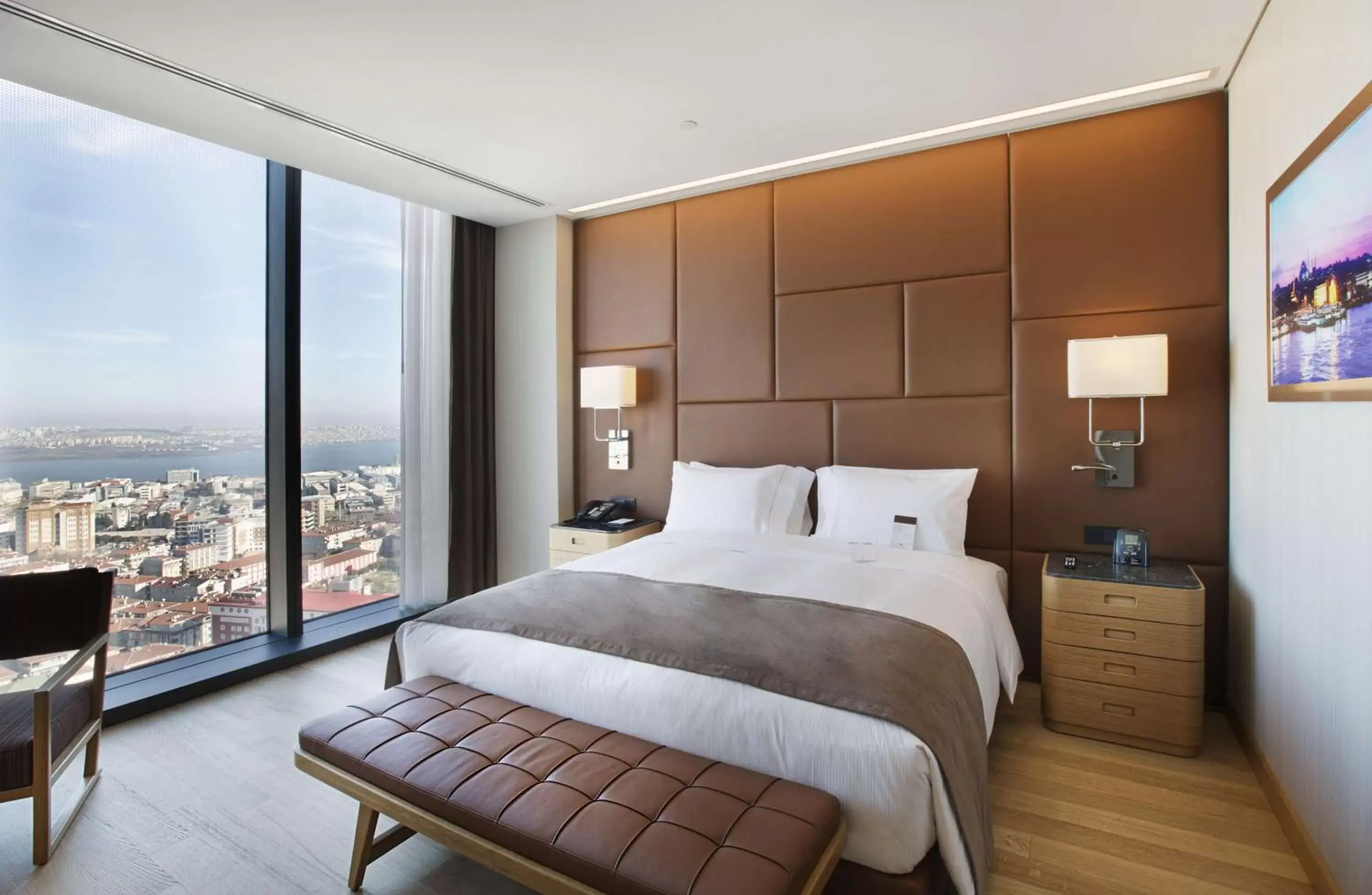 Premium King Room with Lake View in DoubleTree by Hilton Istanbul-Avcilar Premium King Room with Lake View in DoubleTree by Hilton Istanbul-Avcilar