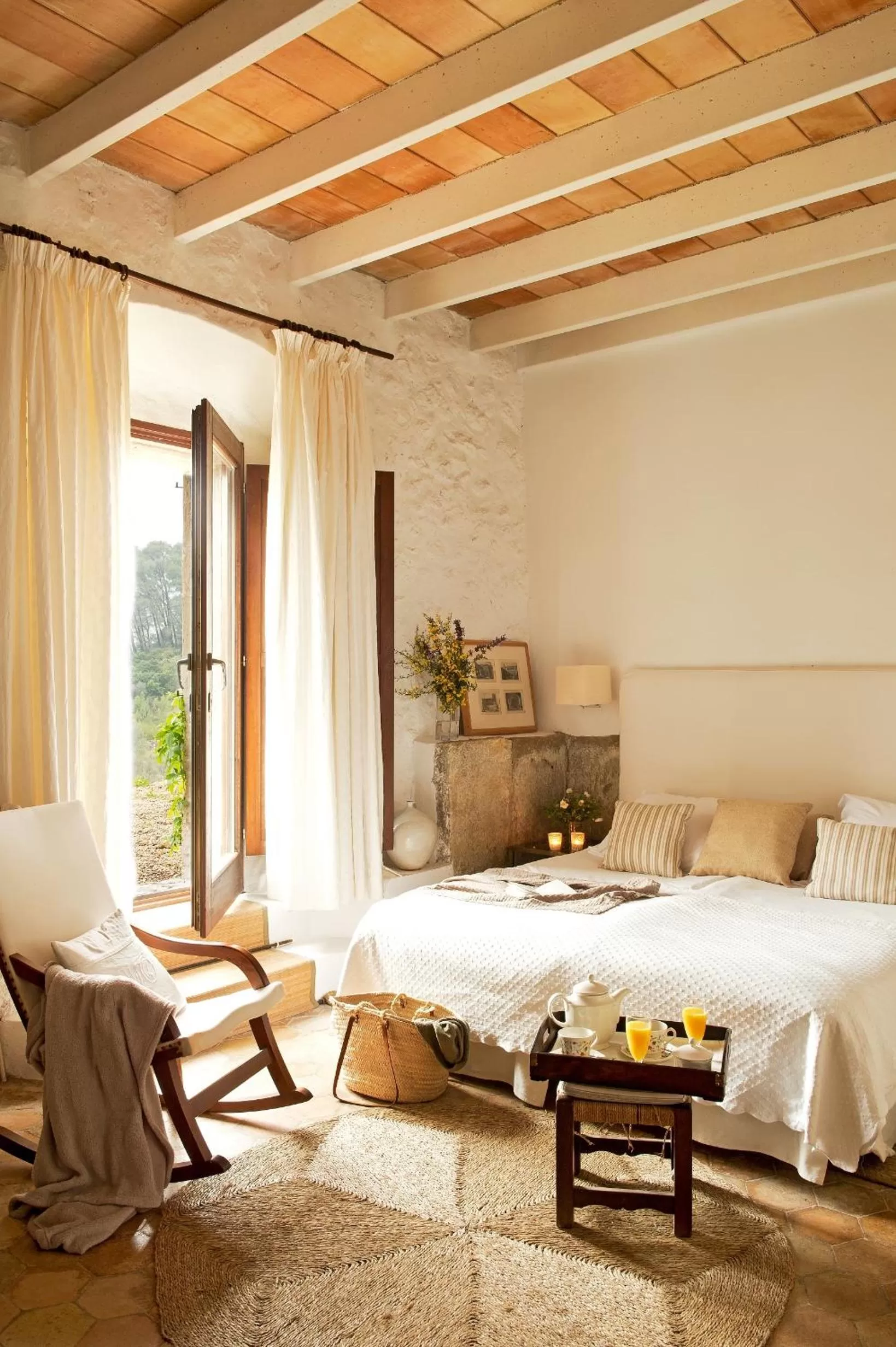 Day, Bed in Mirabó de Valldemossa