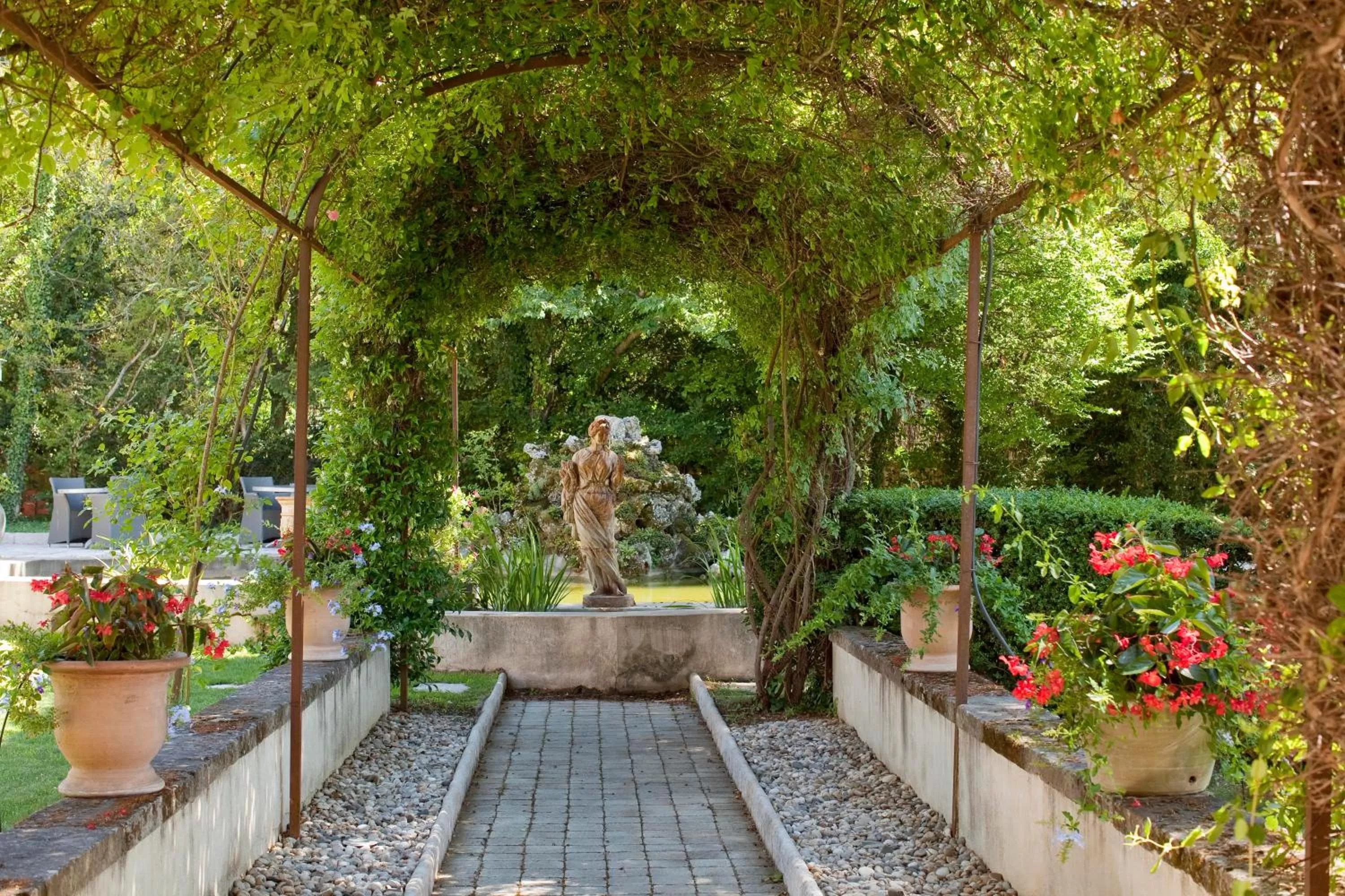 Spring in Villa Augusta