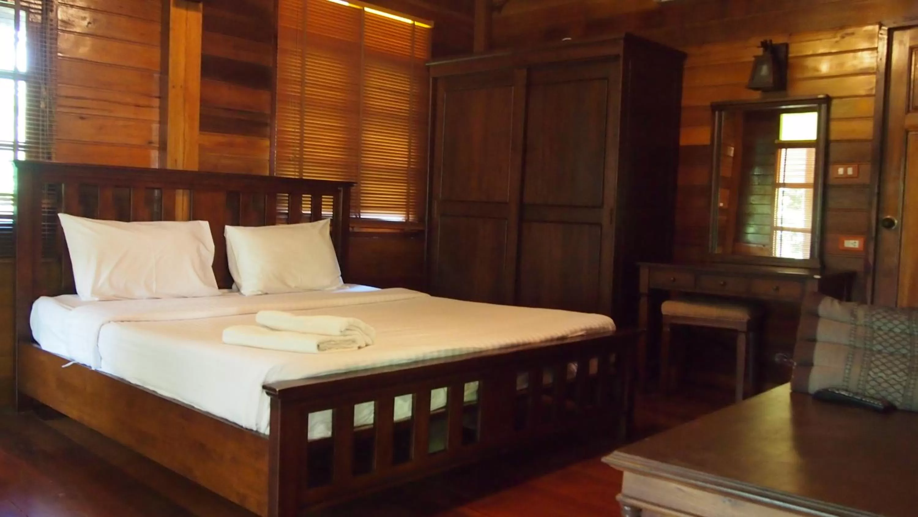 Bedroom, Bed in Cozy Garden Resort