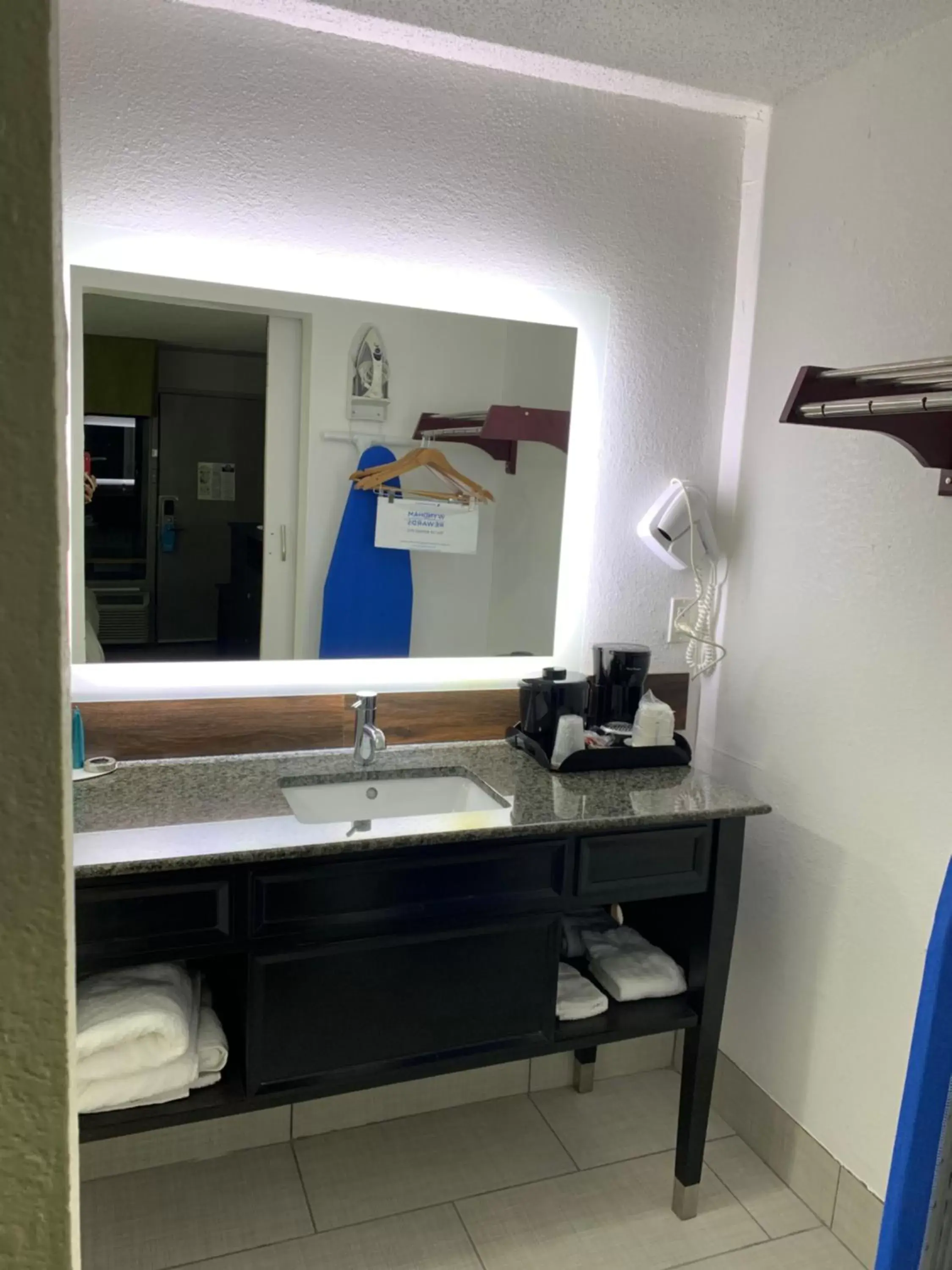 King Room - Disability Access in Lx Hotel, Powered by ACW Circle King Room - Disability Access in Lx Hotel, Powered by ACW Circle