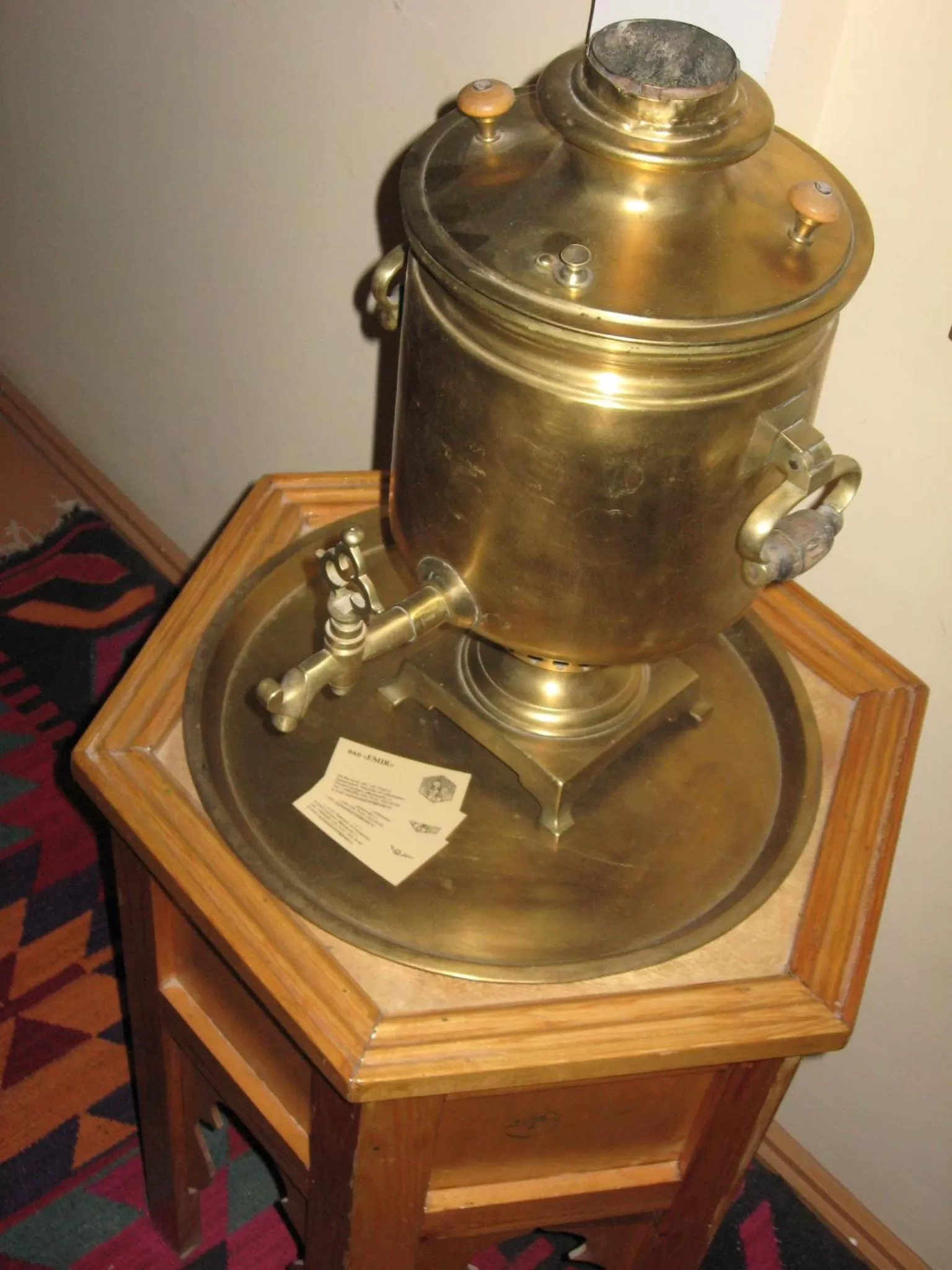 Decorative detail in B&B Emir