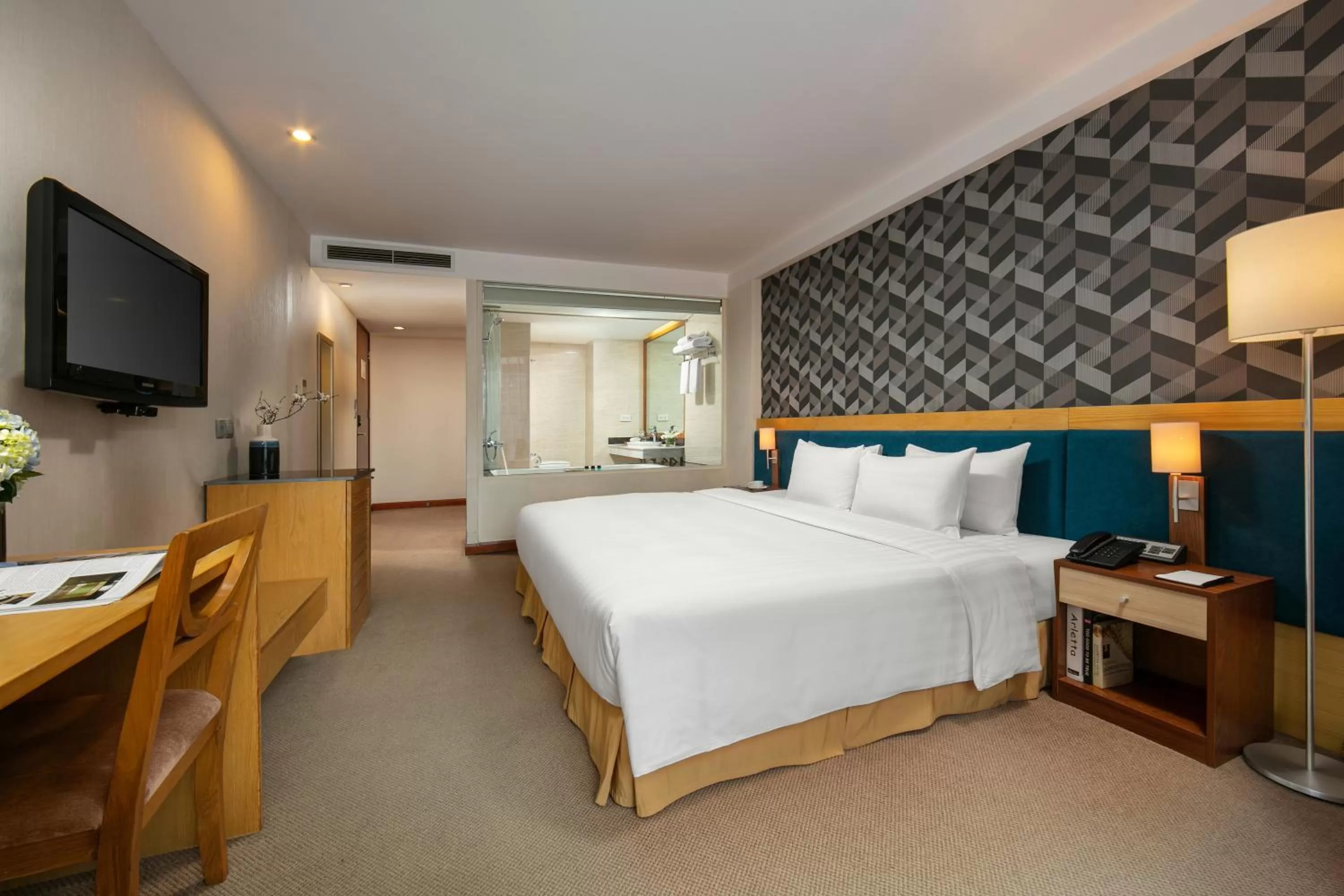 Photo of the whole room, Bed in La Casa Hanoi Hotel