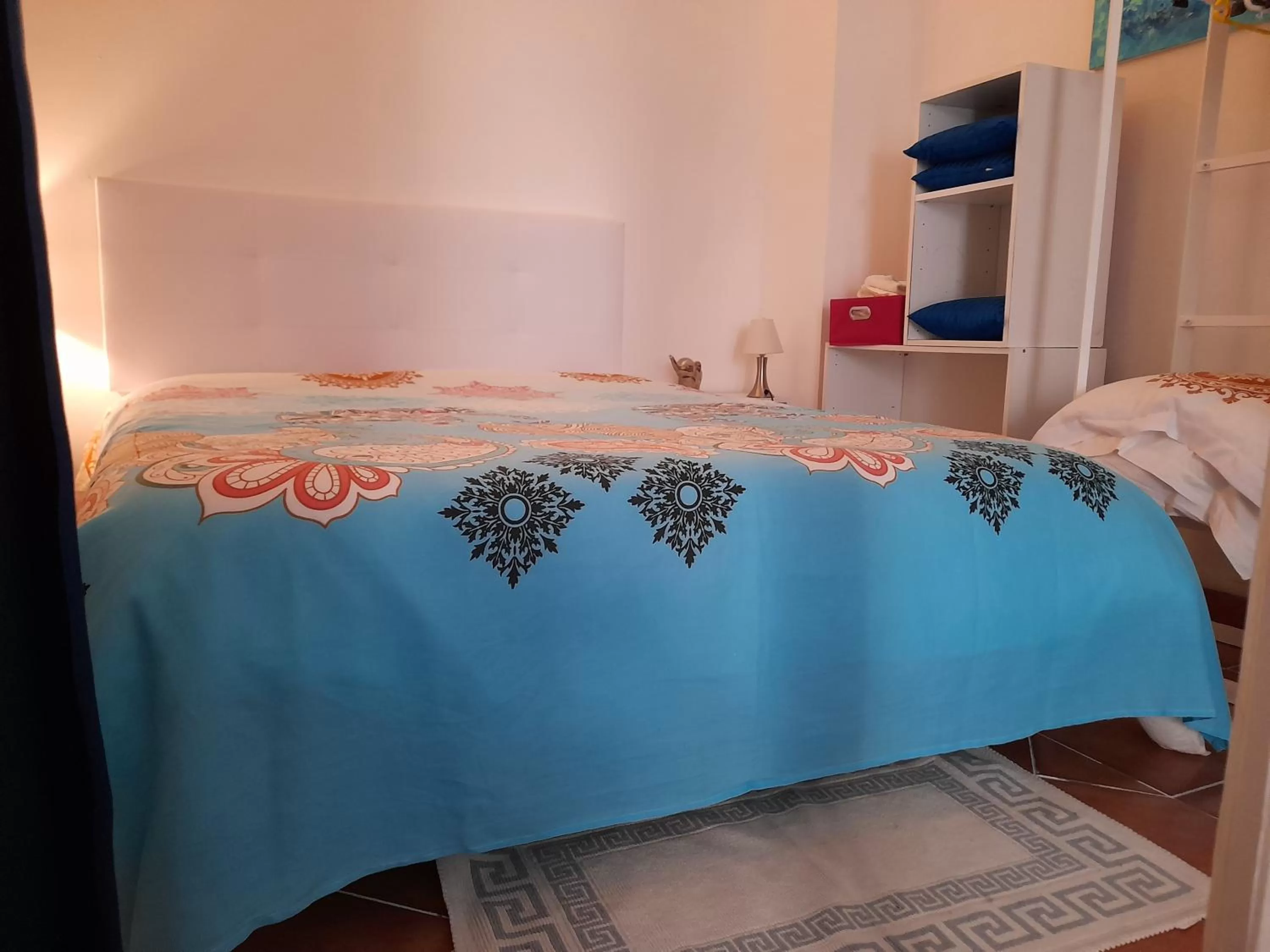 Bed in HARMONIA Annie BEAU 2 Pieces Atypique 200 m à pied plage, mer, Promenade des anglais,