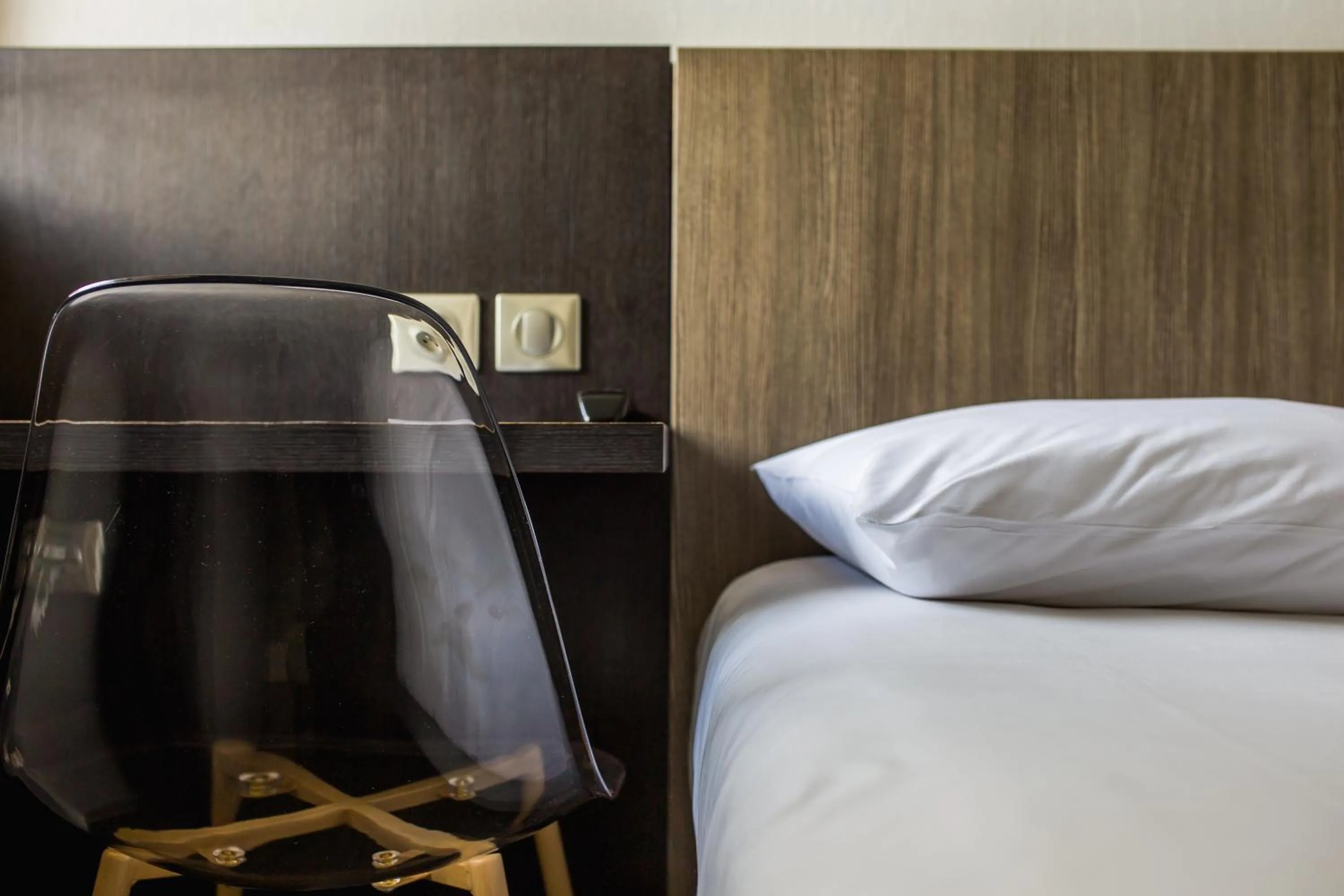 Bed in Hotel Gascogne