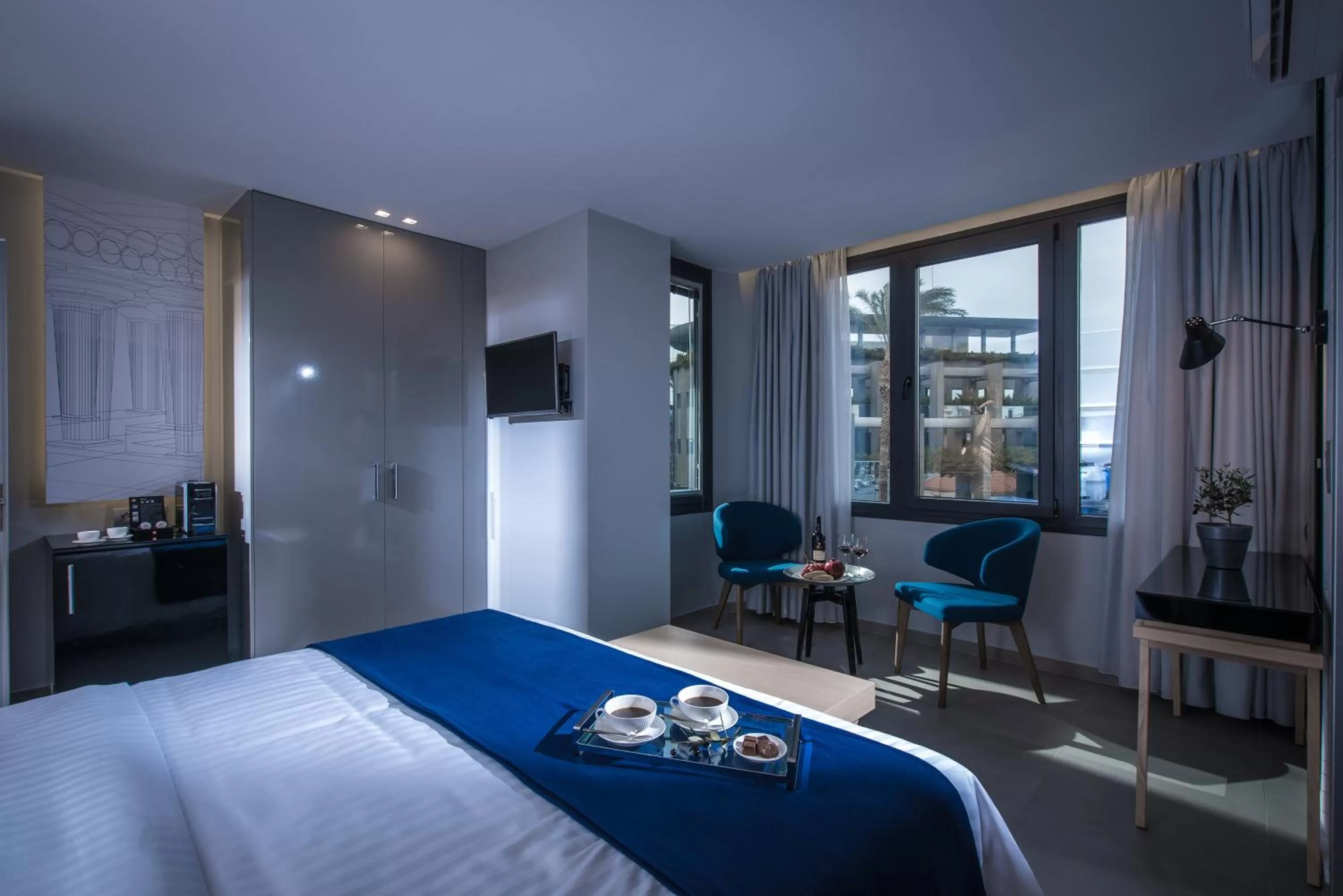 Photo of the whole room, Bed in Lavris City Suites