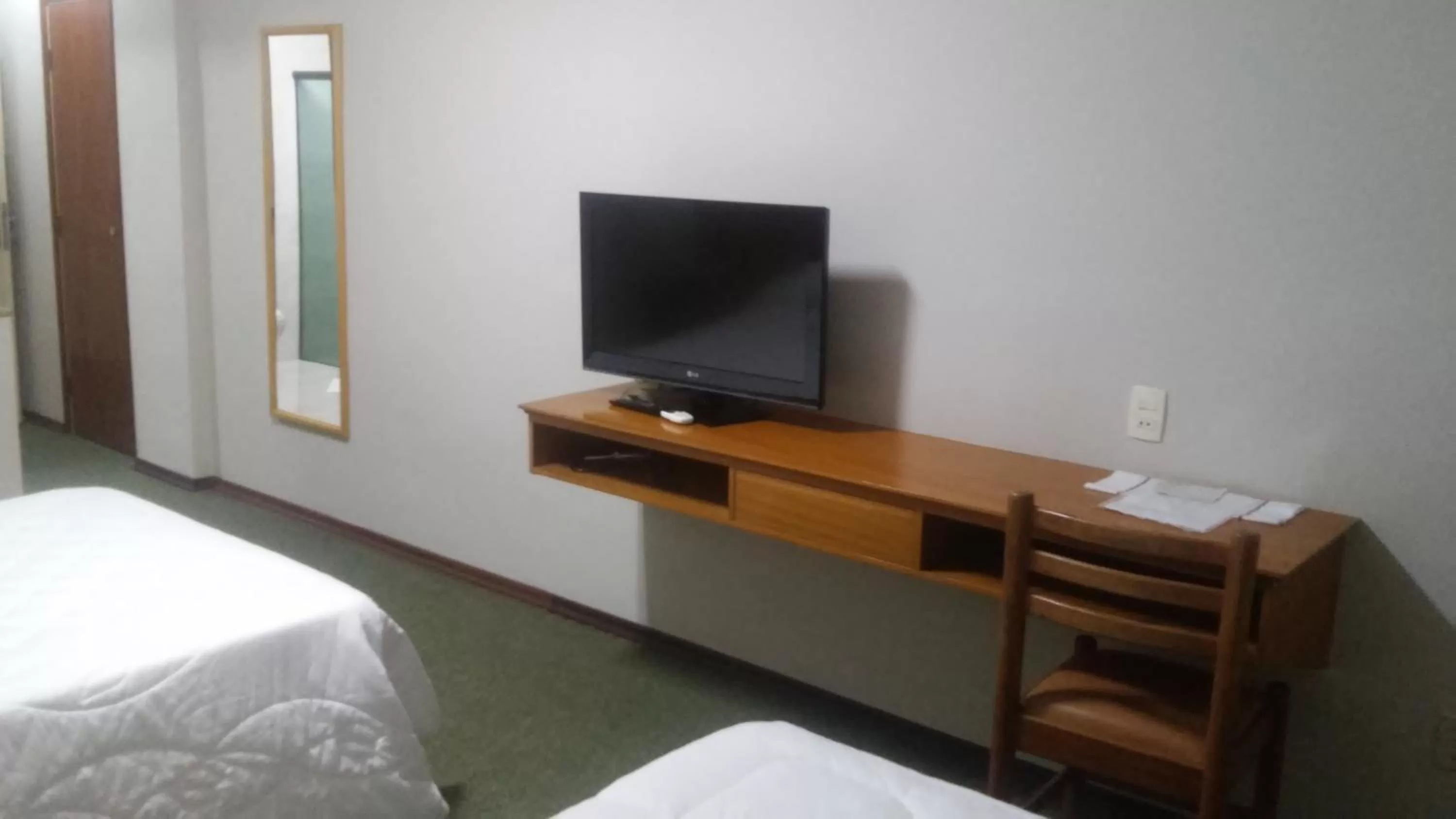 TV/Entertainment Center in Hotel Leiria