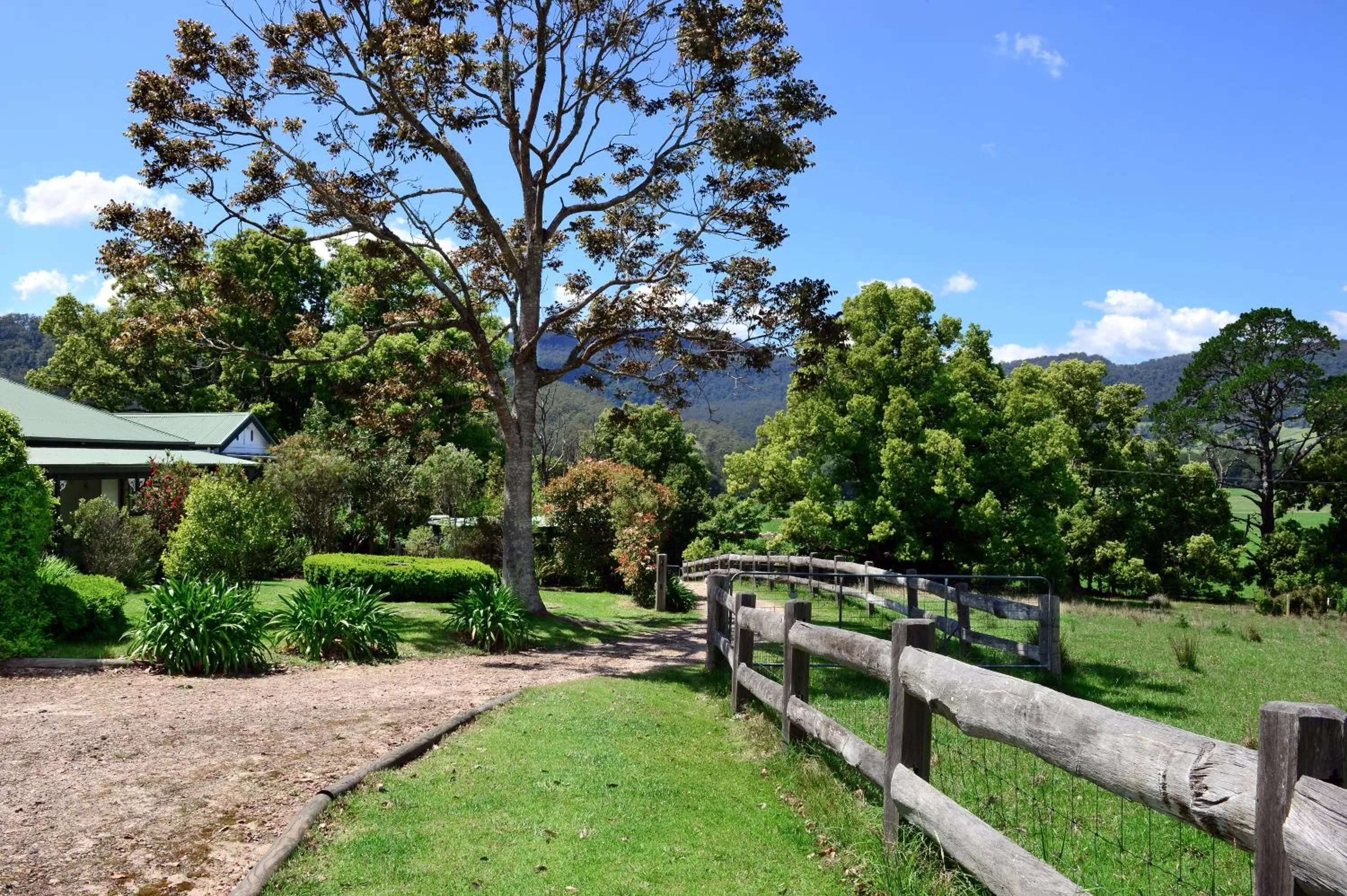 Facade/entrance in The Laurels B&B