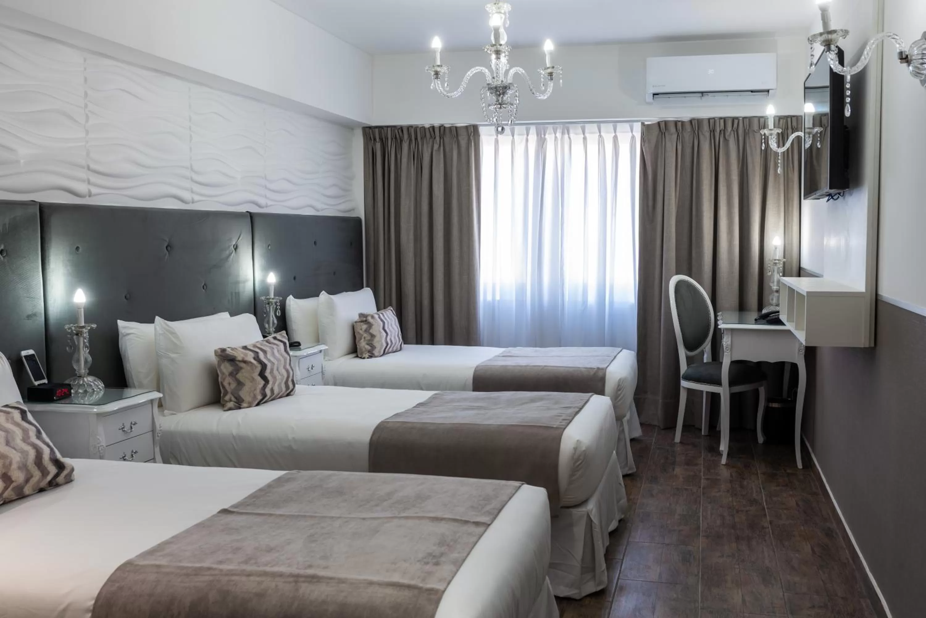 Photo of the whole room, Bed in Ker San Telmo Hotel