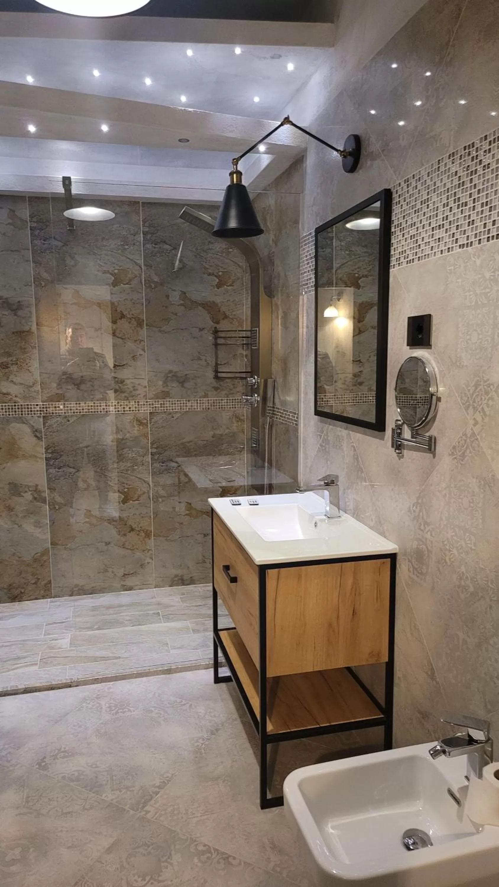 Shower, Bathroom in Terrace Suites Iasi