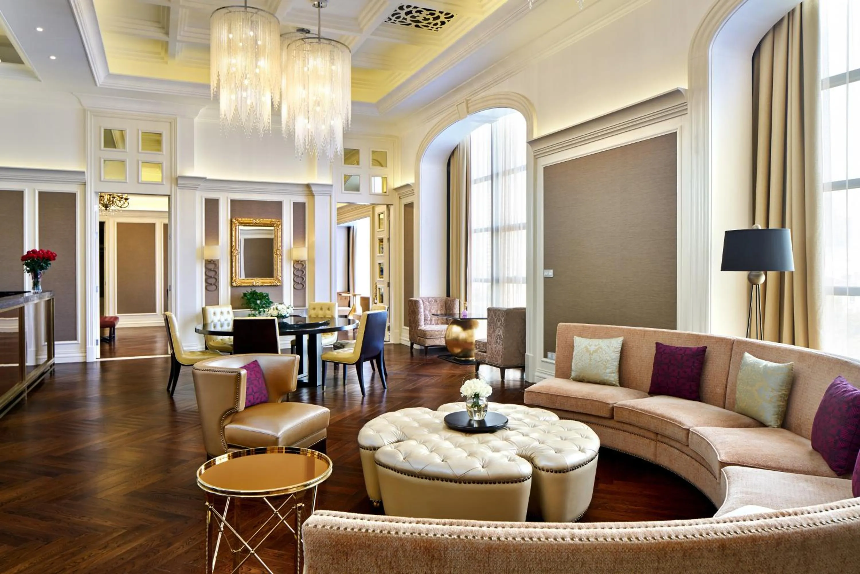 Photo of the whole room in Crowne Plaza Zhengzhou by IHG