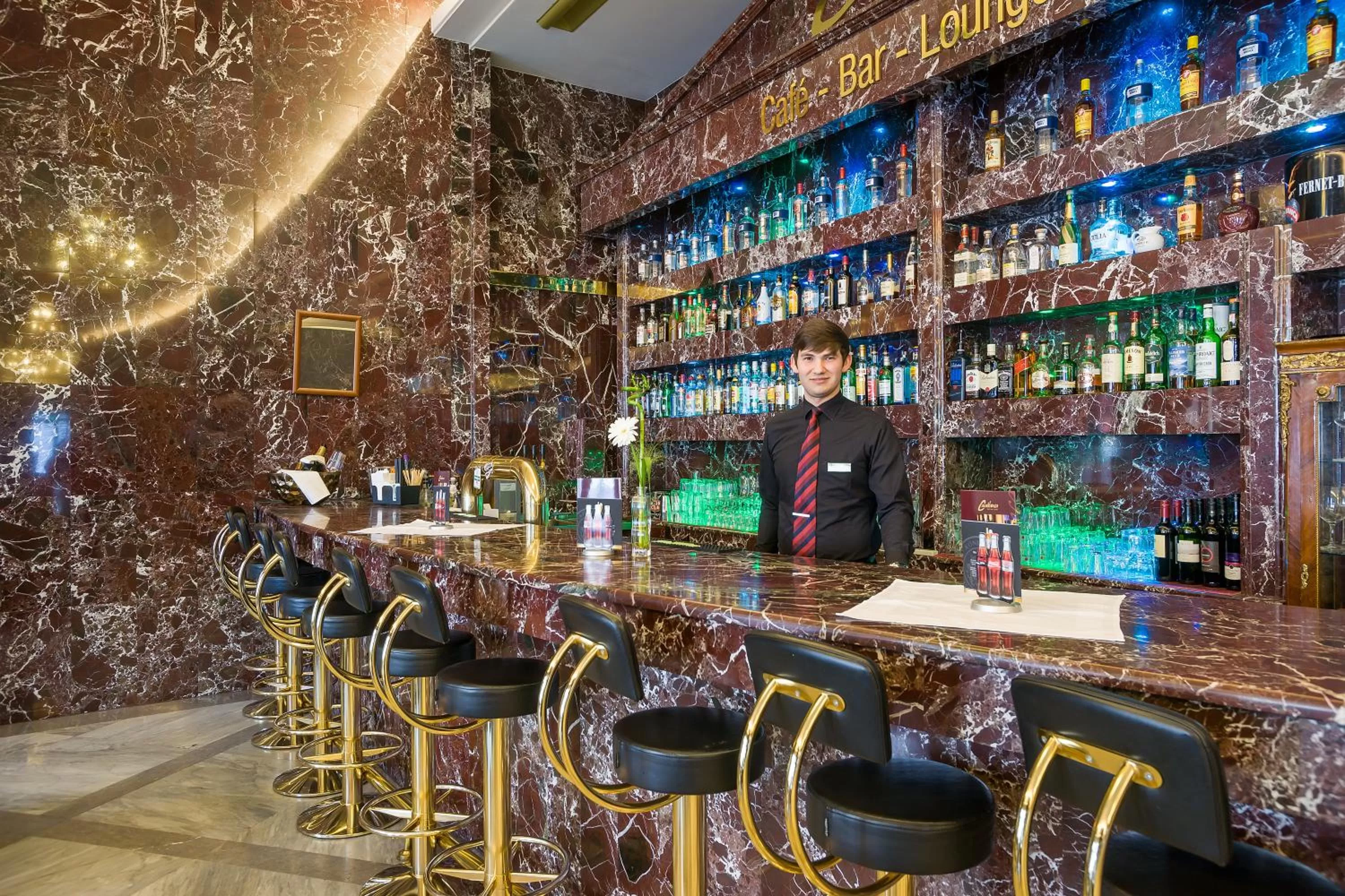 Lounge or bar in Hotel Unique Dortmund Hauptbahnhof