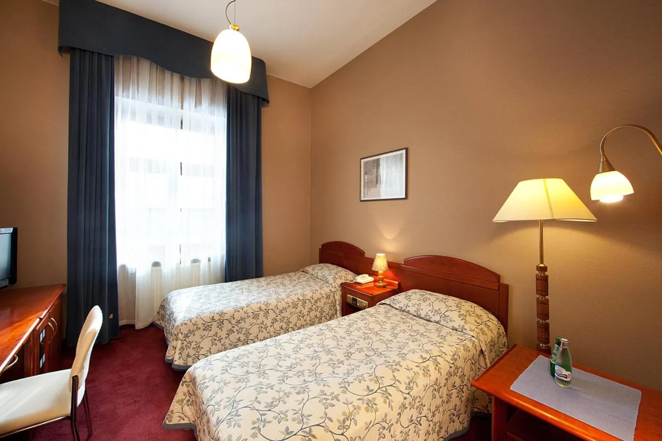 TV and multimedia, Bed in Blue Swan