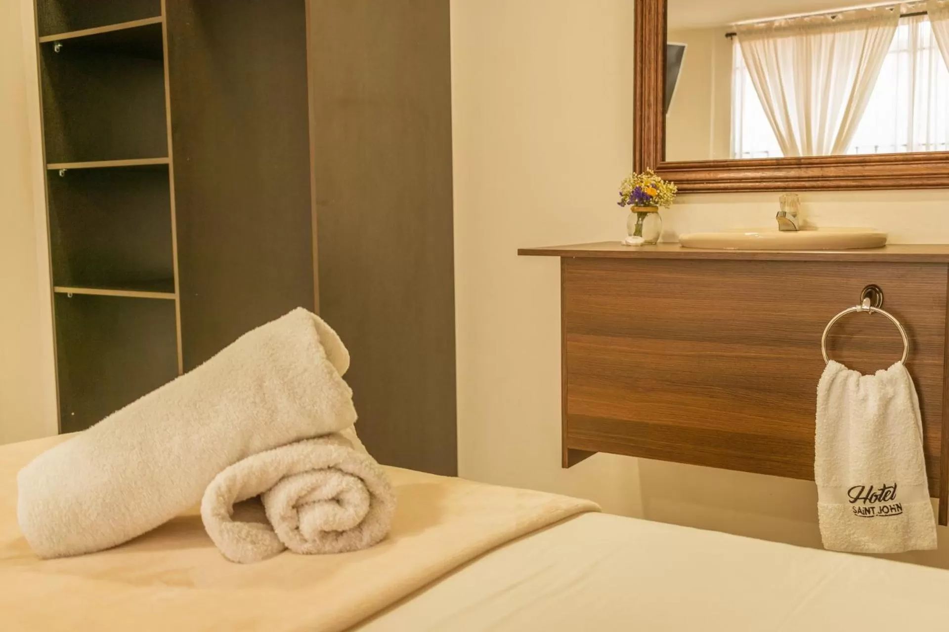 Bathroom in Hotel Saint John