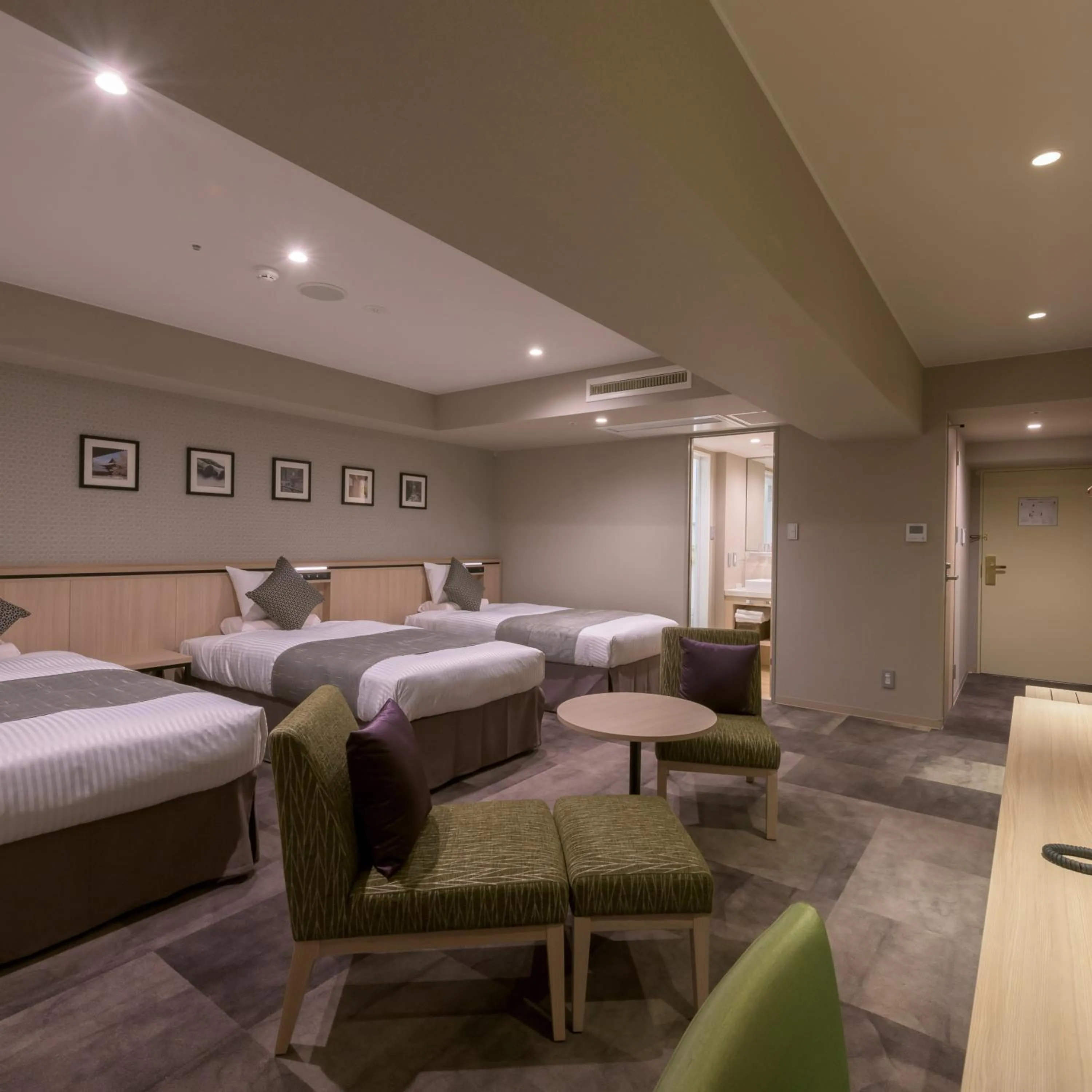 Photo of the whole room, Bed in Nara Royal Hotel