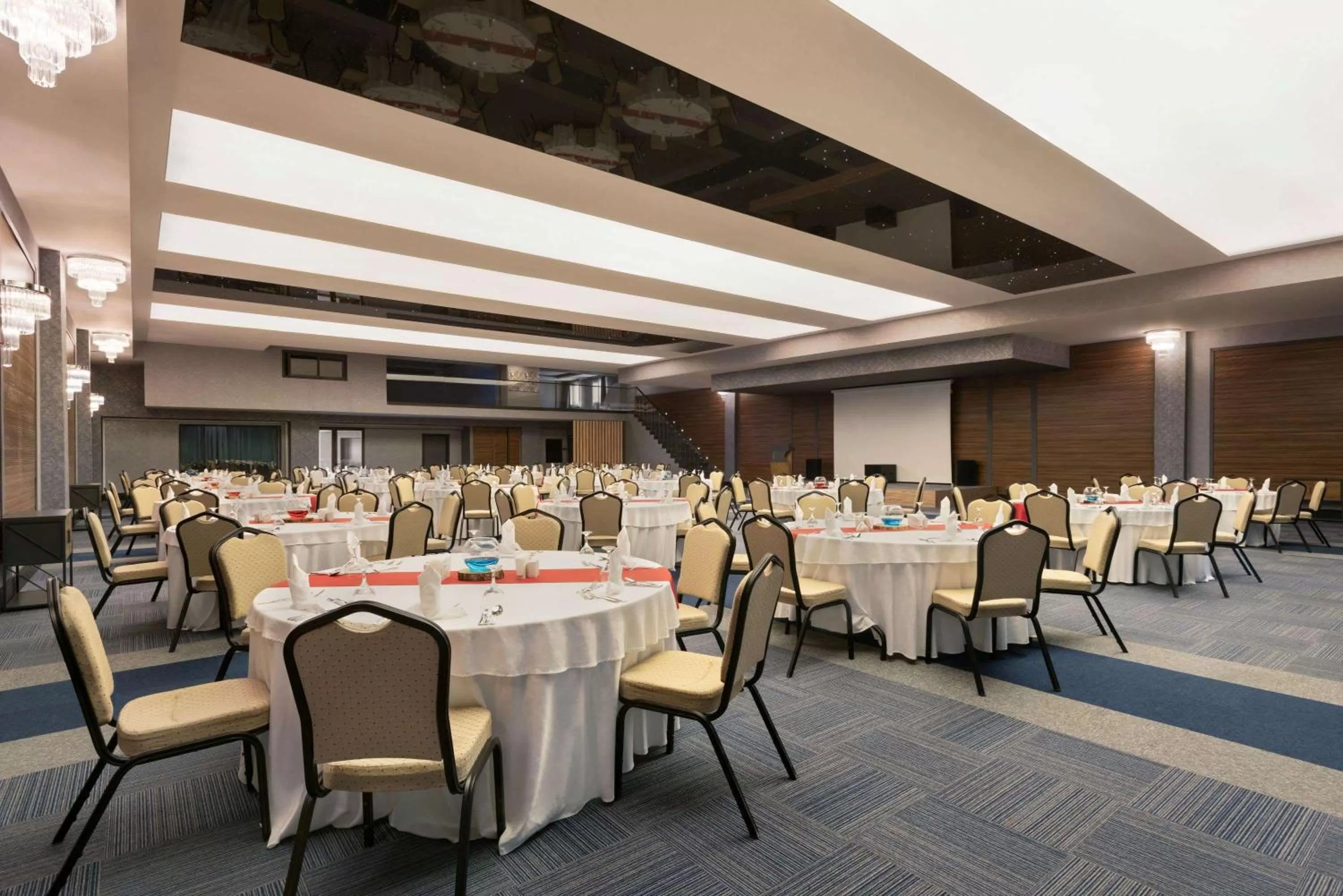 Banquet/Function facilities in Ramada By Wyndham Tire