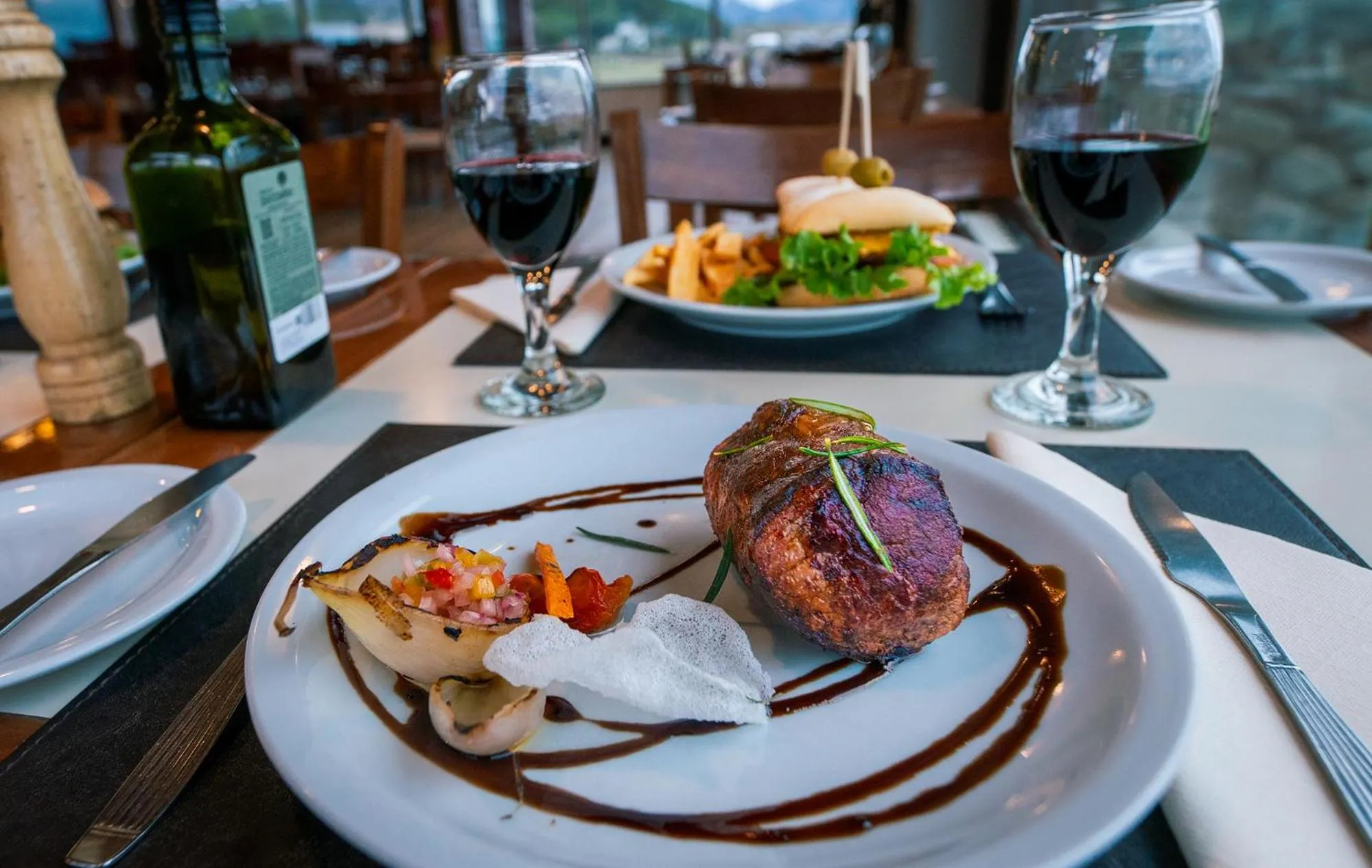 Restaurant/places to eat in Tolkeyen Ushuaia Hotel