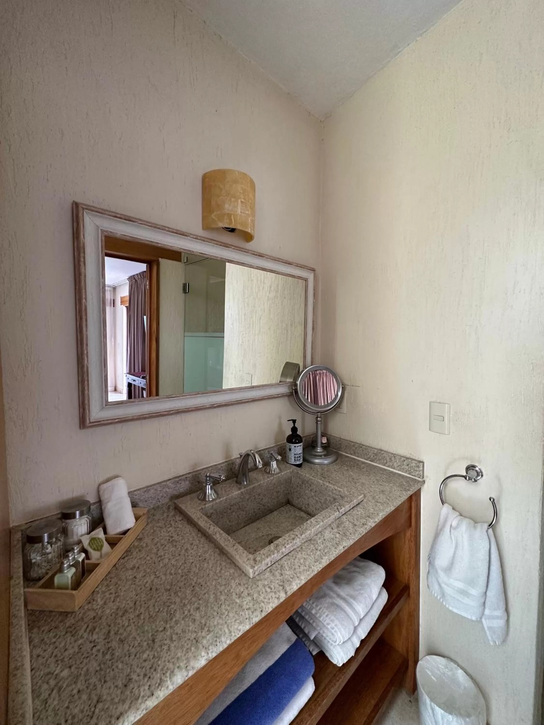 Hotel Lindo Ajijic Bed & Breakfast