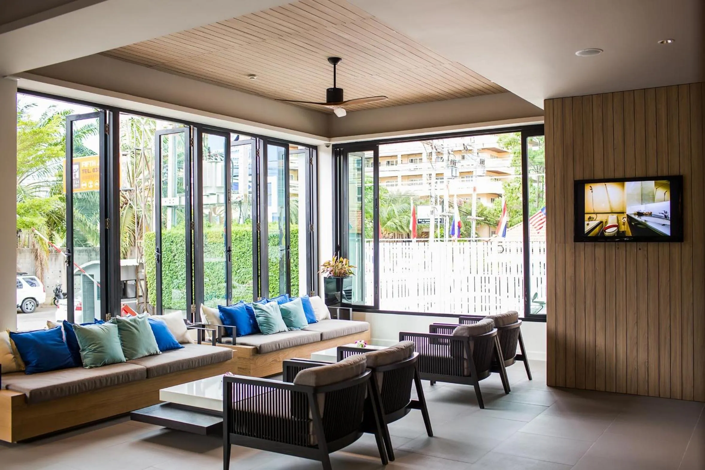 Day in Fifth Pattaya Jomtien By Shiwalai Int