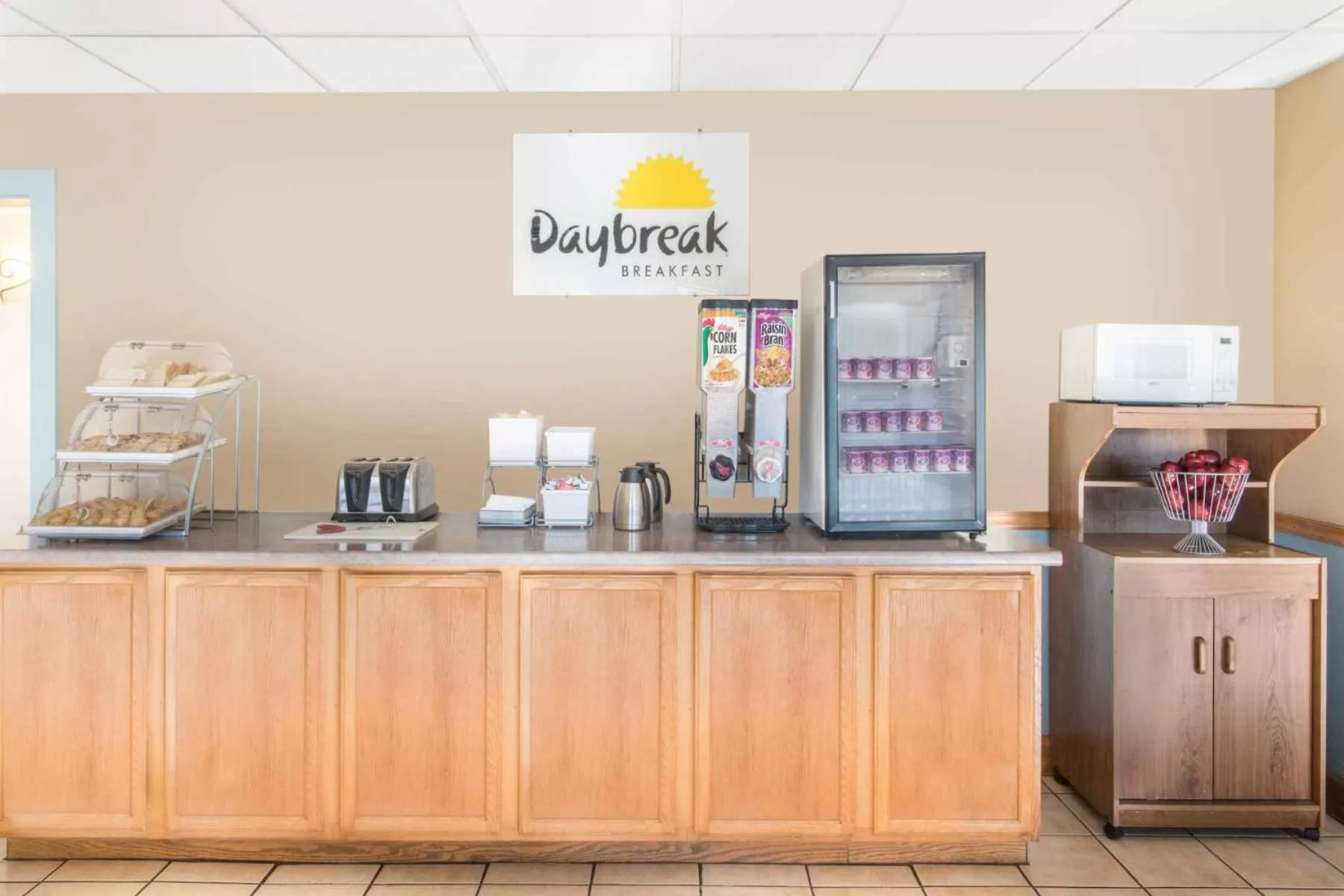 Breakfast in Days Inn by Wyndham Colchester Burlington