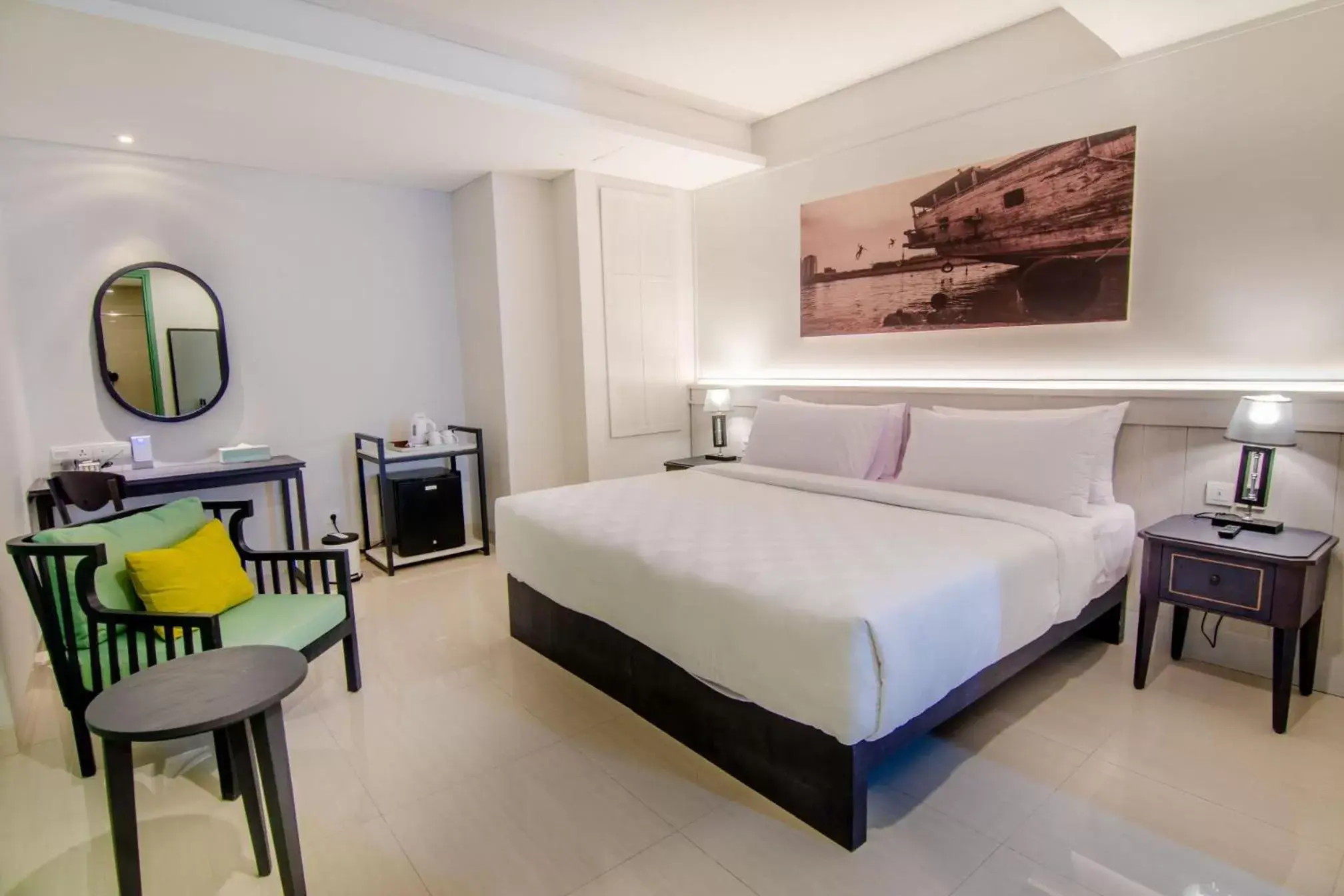 Deluxe Room in Jambuluwuk Thamrin Hotel Deluxe Room in Jambuluwuk Thamrin Hotel