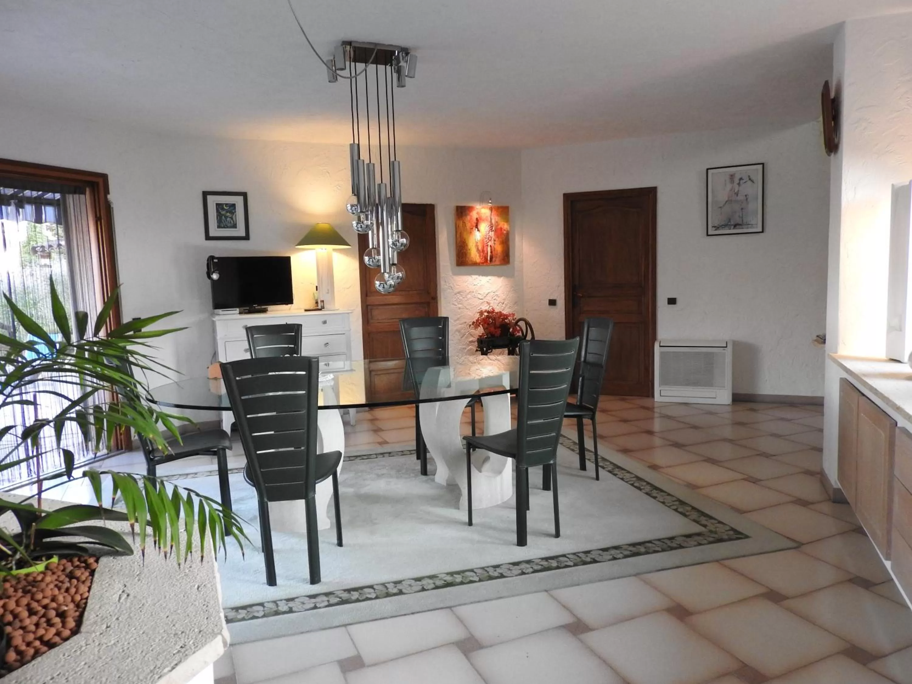 Communal lounge/ TV room in la bagna gauda