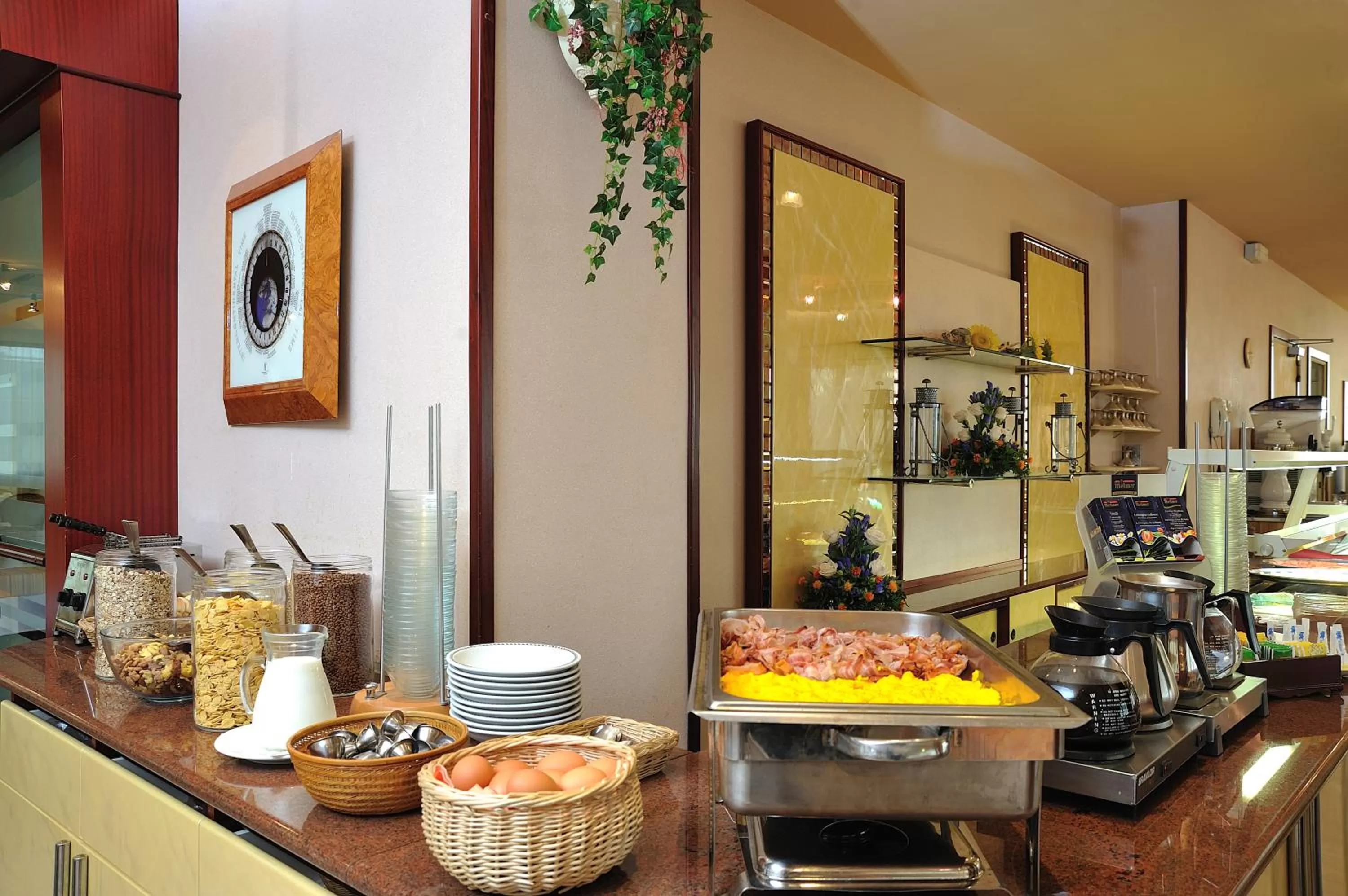 Food and drinks in Hotel Ausonia