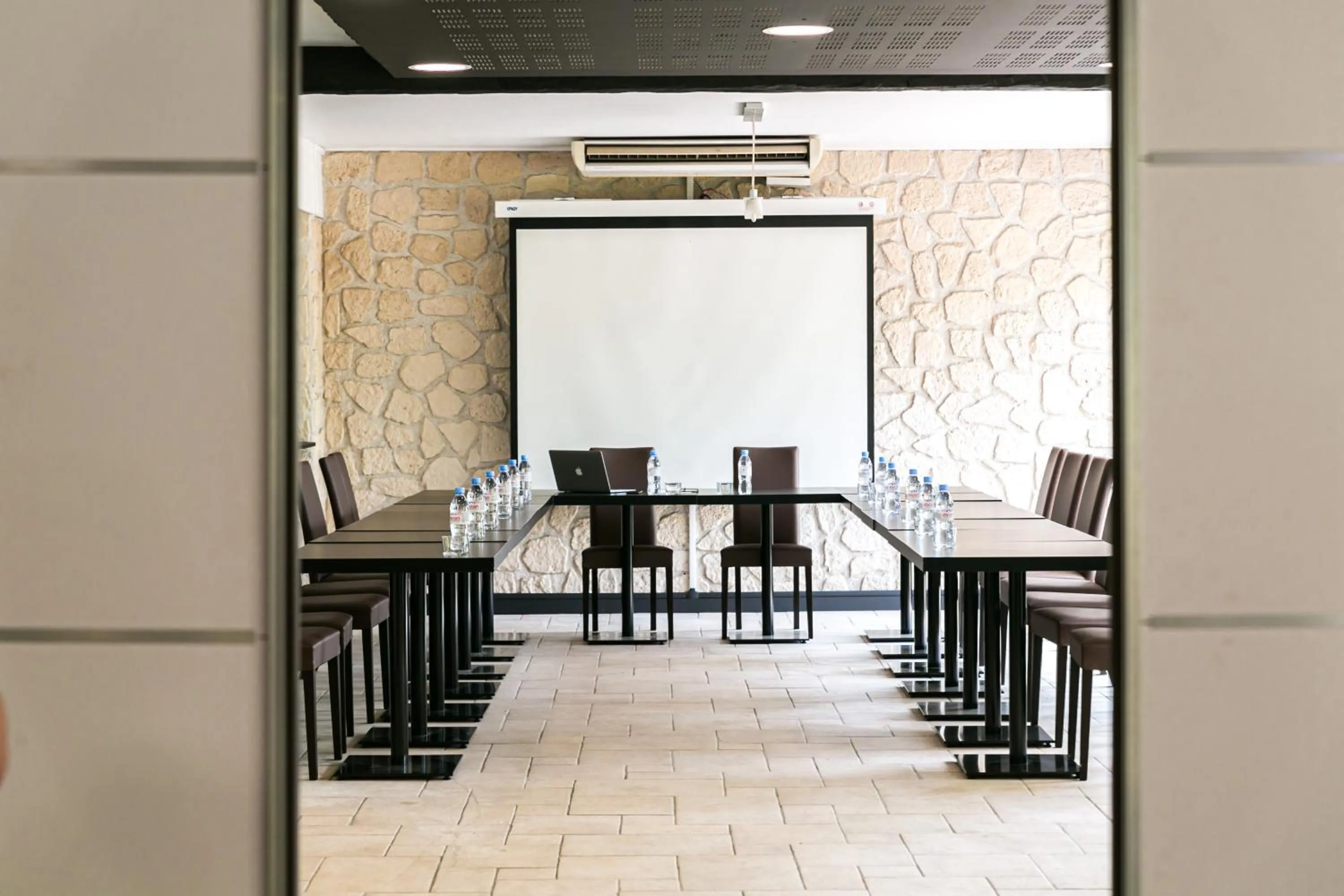 Seating area in Hôtel du Pont