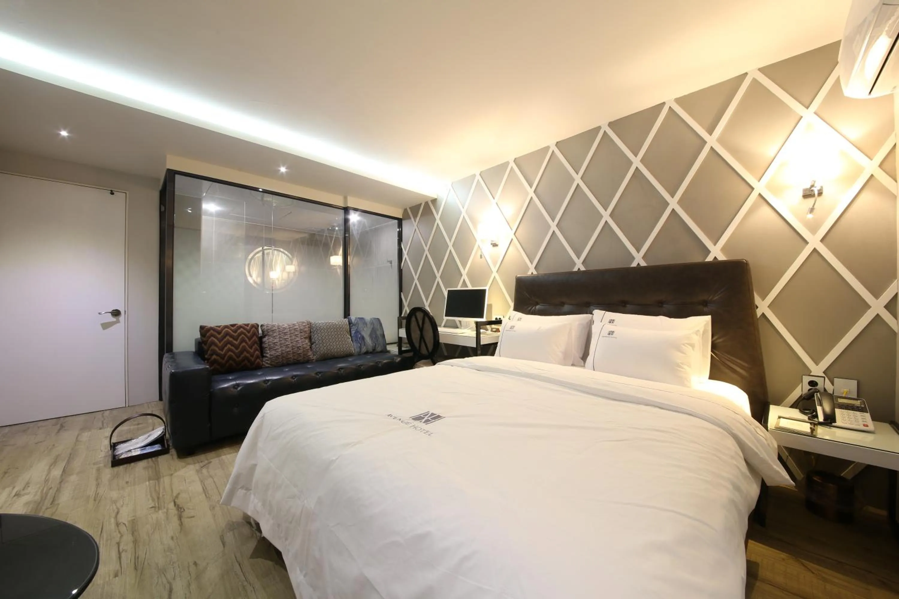 Family, Bed in Avenue Hotel