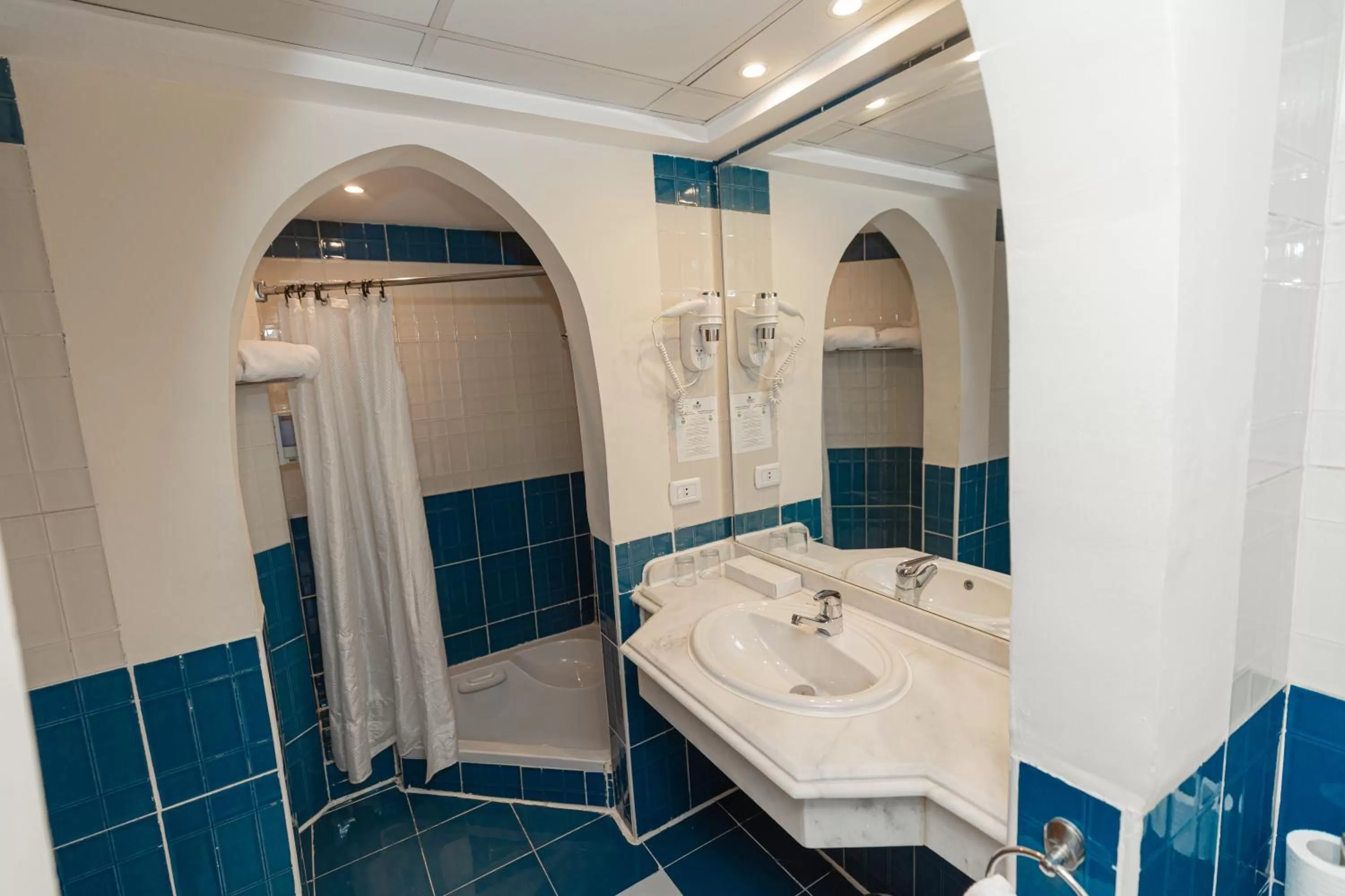 Shower in Jasmine Palace Resort