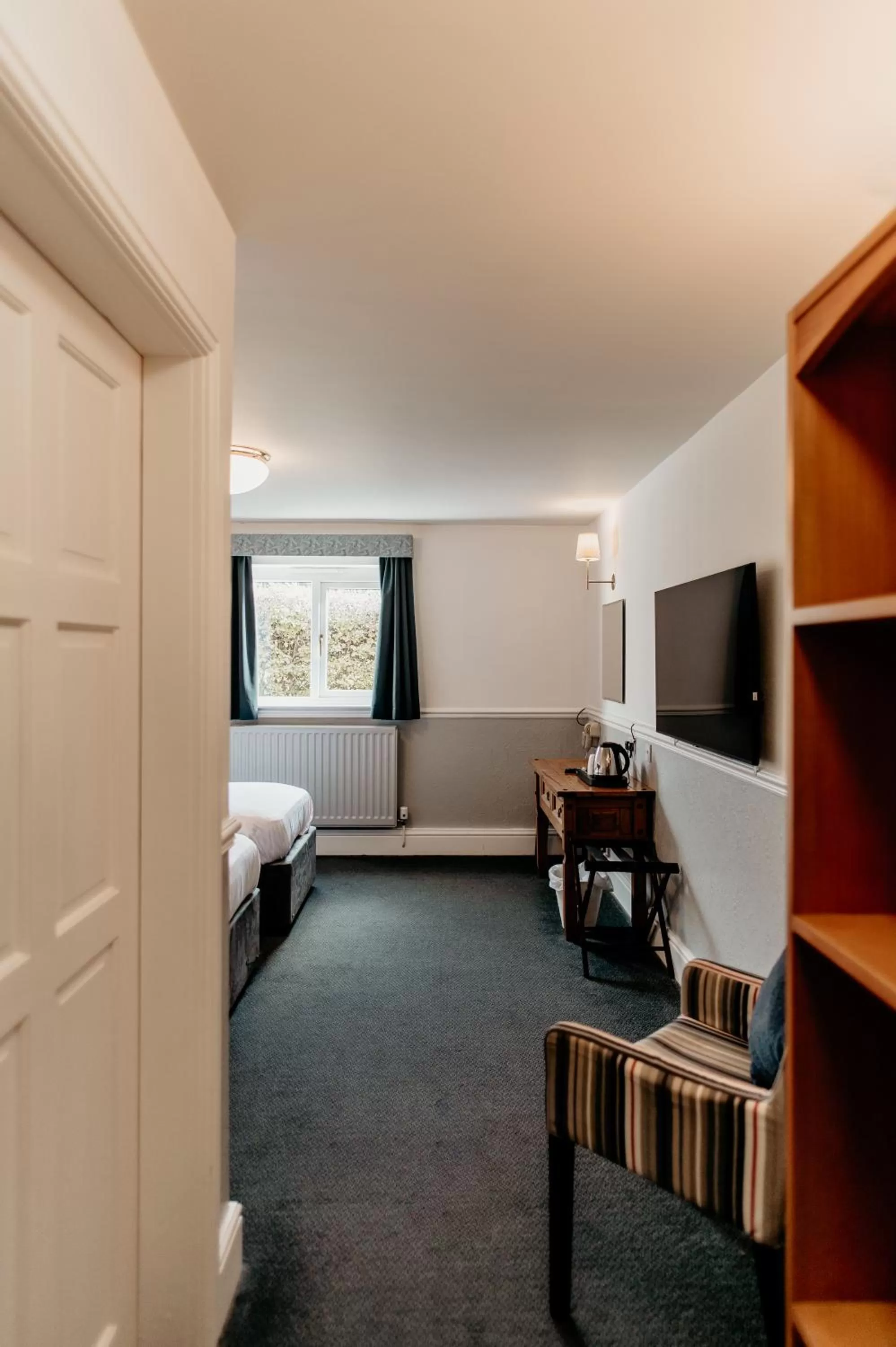 Bed in Oak Farm Hotel