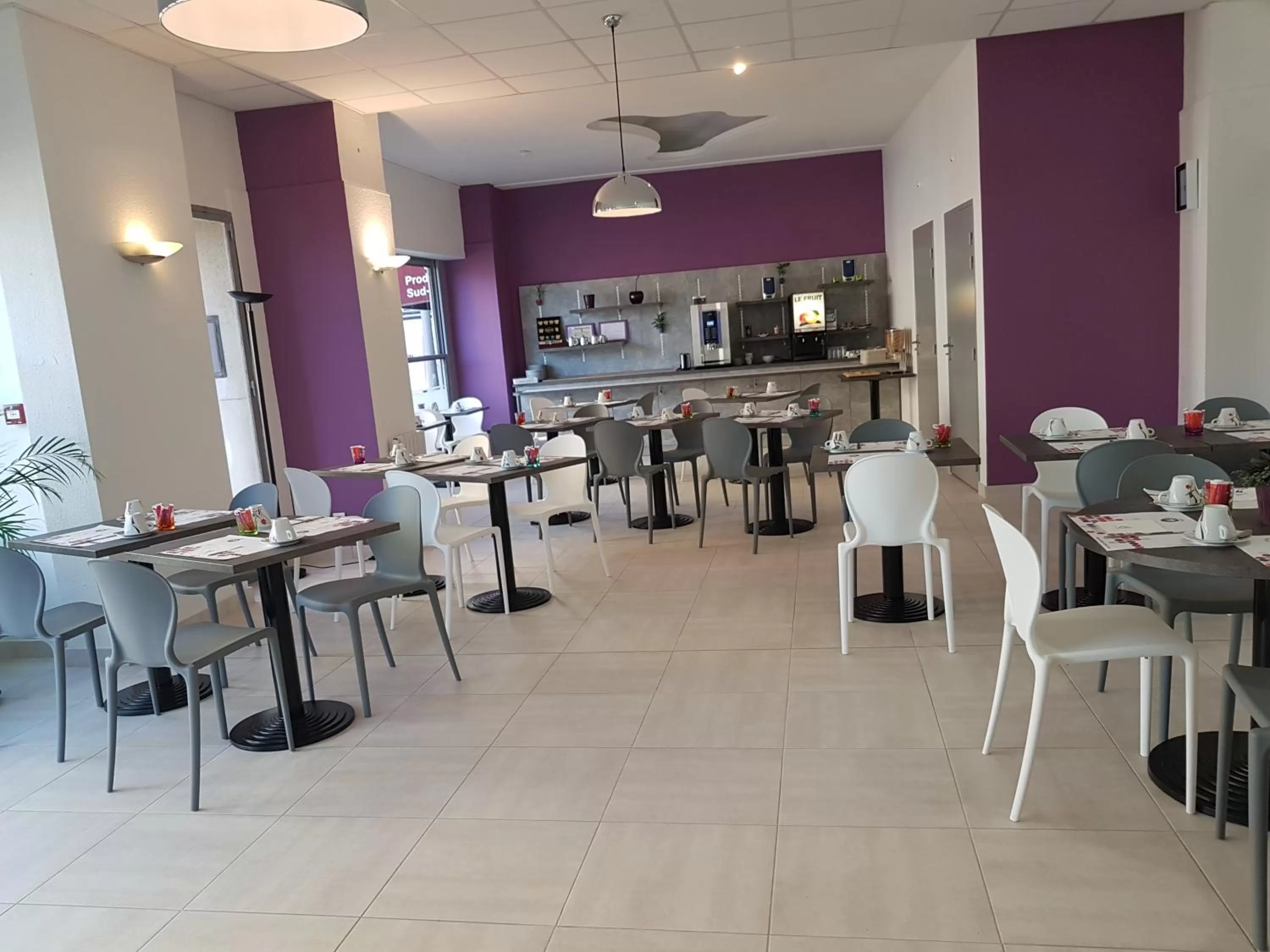 Restaurant/places to eat in BRIT HOTEL CONFORT NEVERS Centre Gare