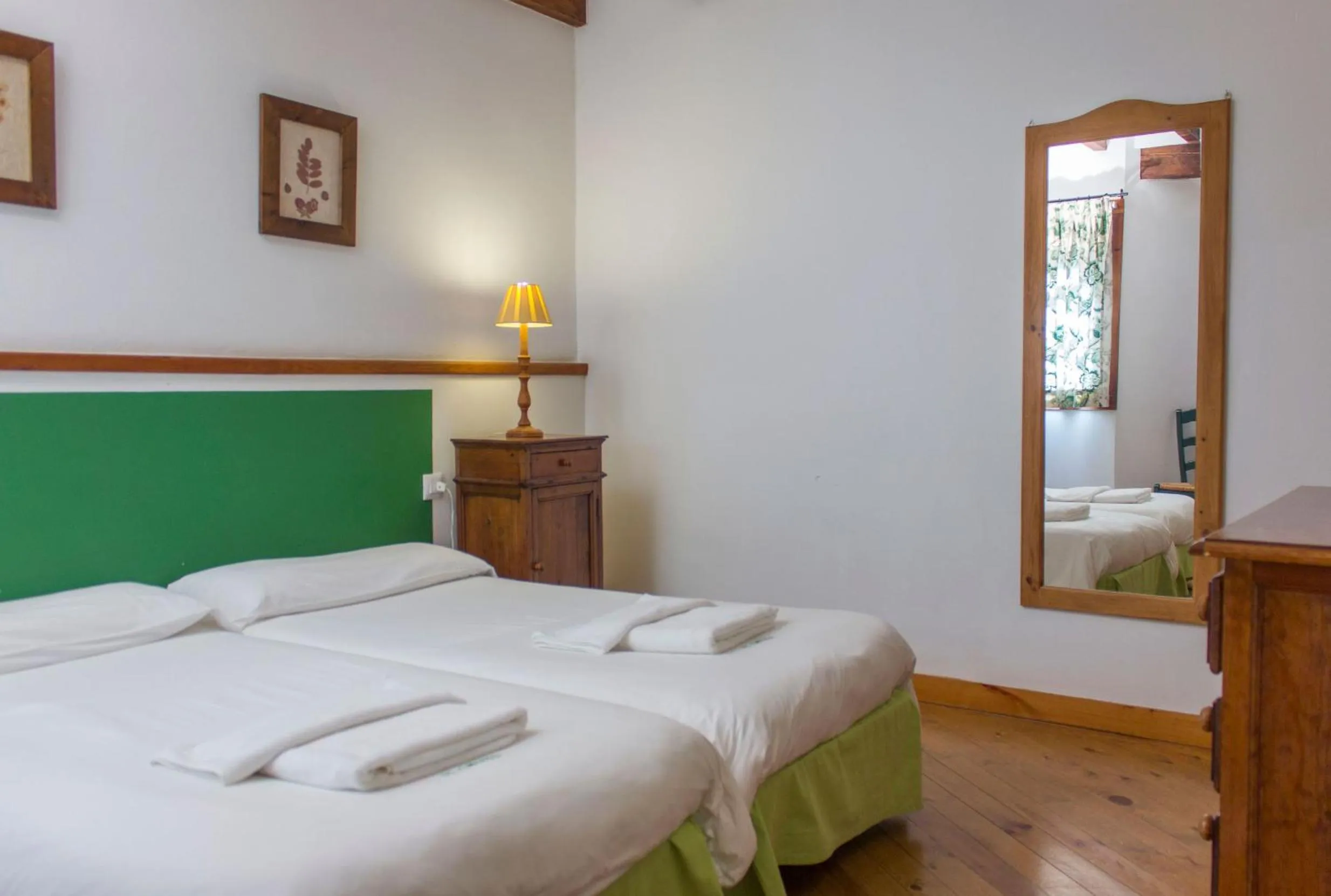 Bedroom, Bed in Viviendas Rurales El Covaju