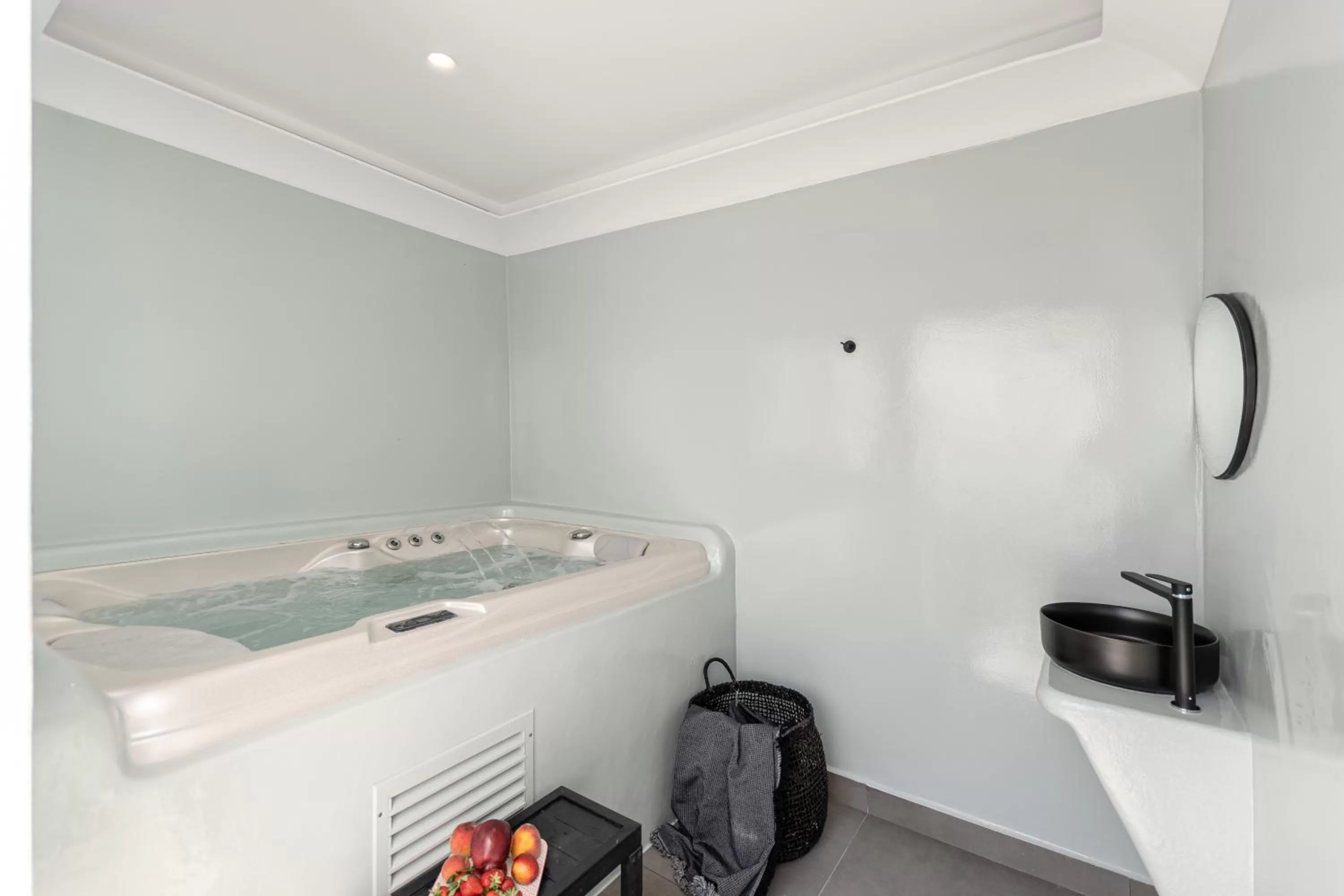 Hot Tub in Argo Boutique Hotel