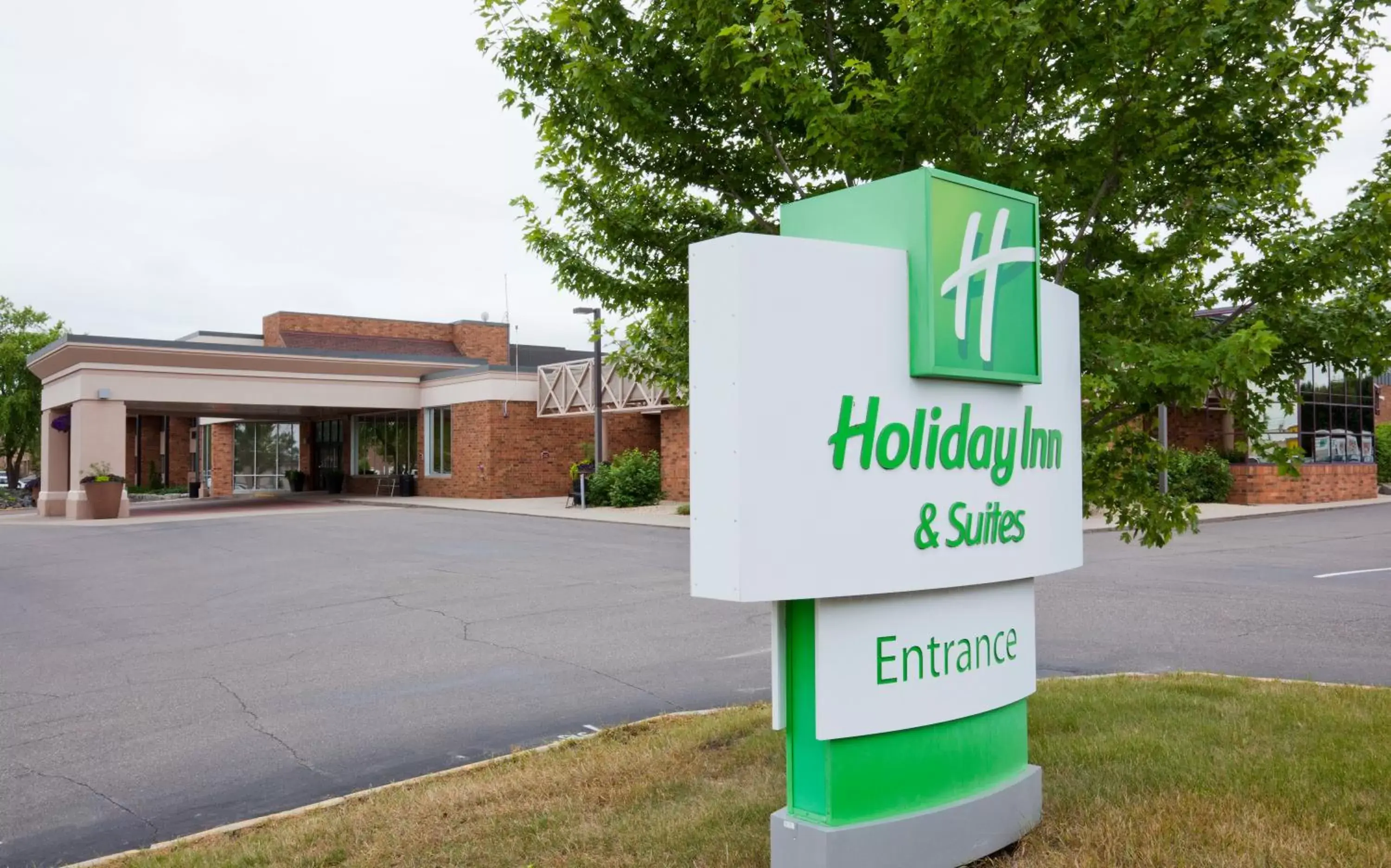 Holiday Inn & Suites St. Cloud by IHG Holiday Inn & Suites St. Cloud by IHG
