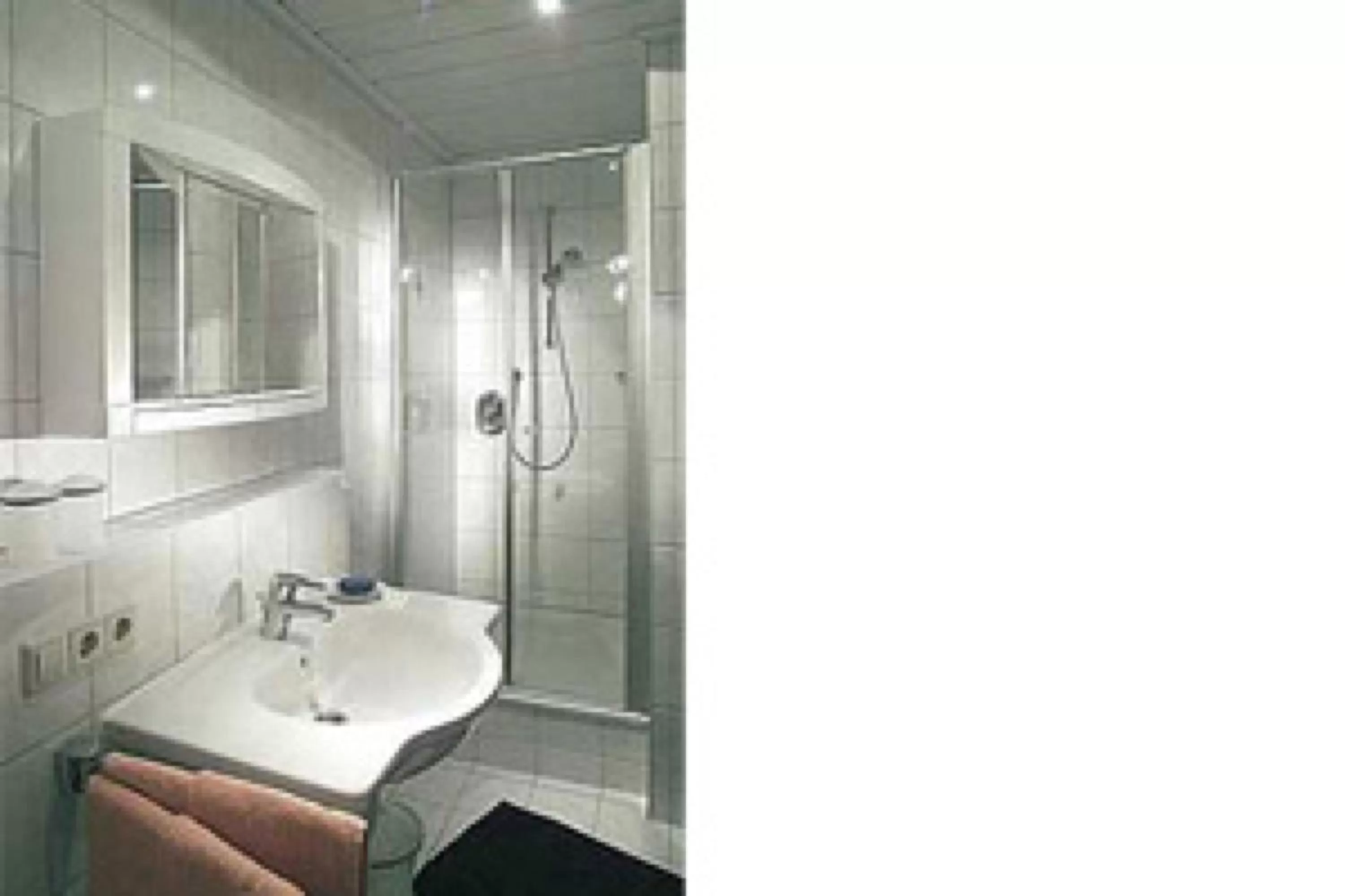 Bathroom in Gästehaus und Fewo Lamm Garni