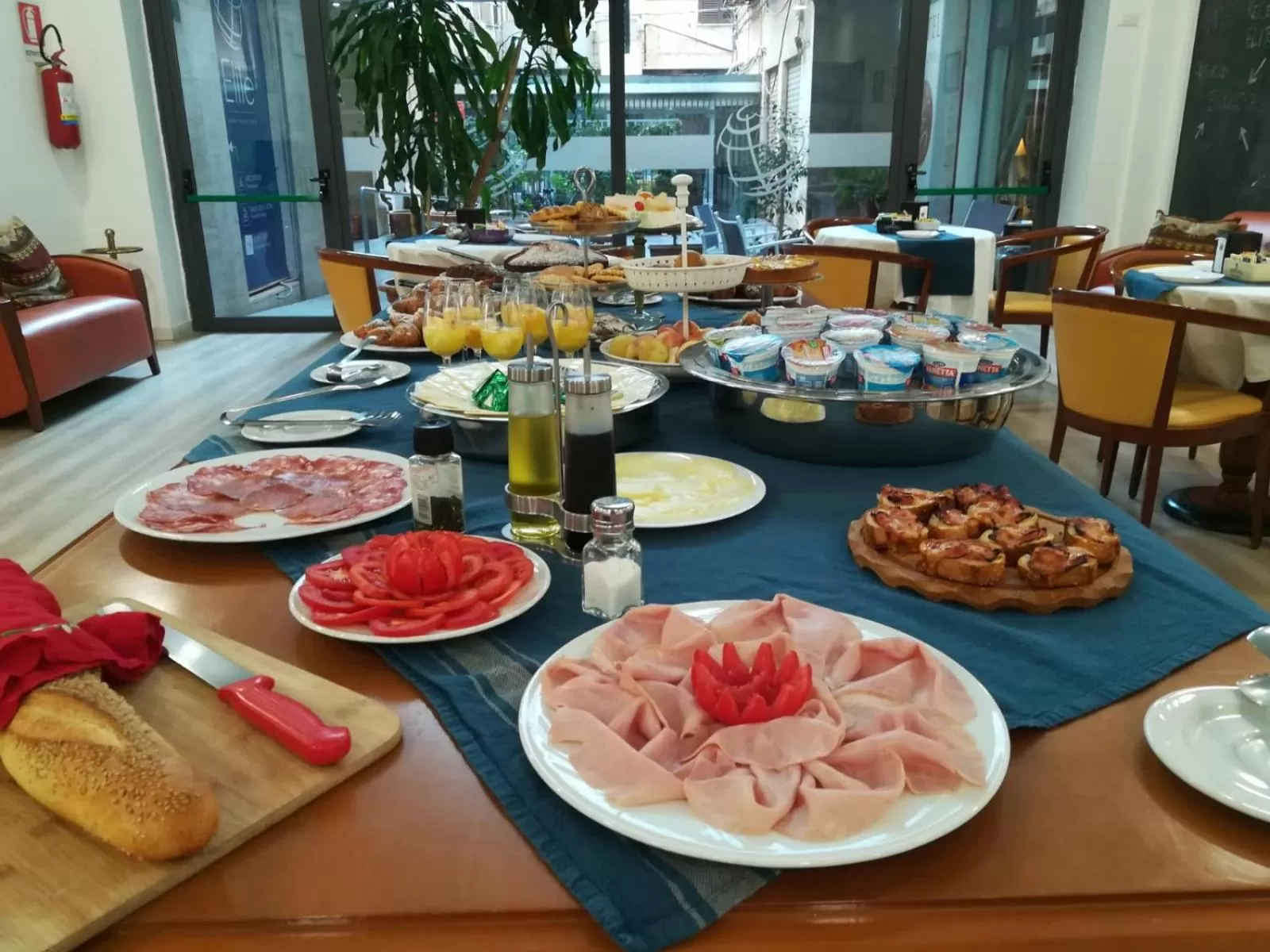 Continental breakfast in Hotel Elite Palermo Centro