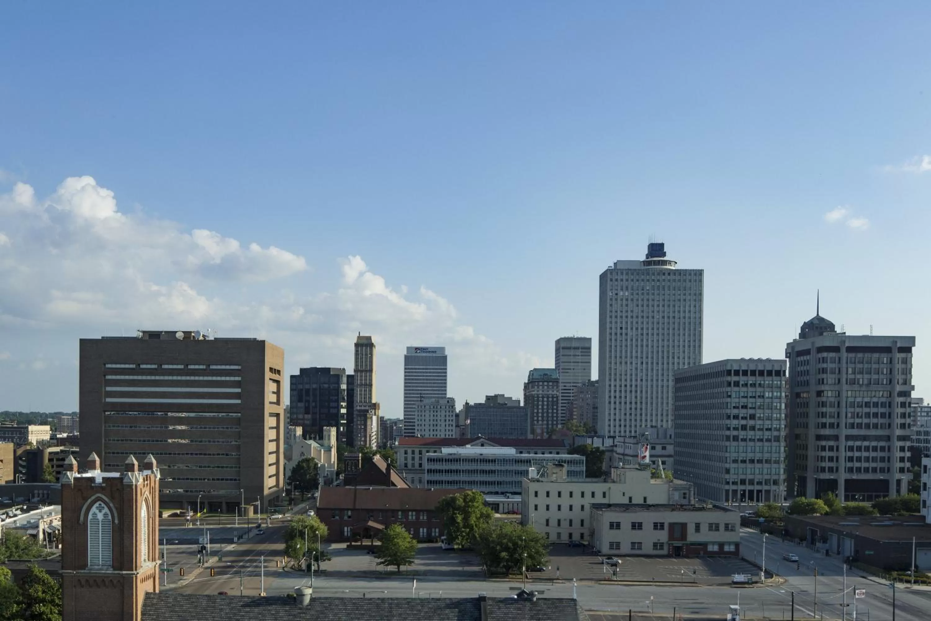 Property building in Crowne Plaza Memphis Downtown by IHG
