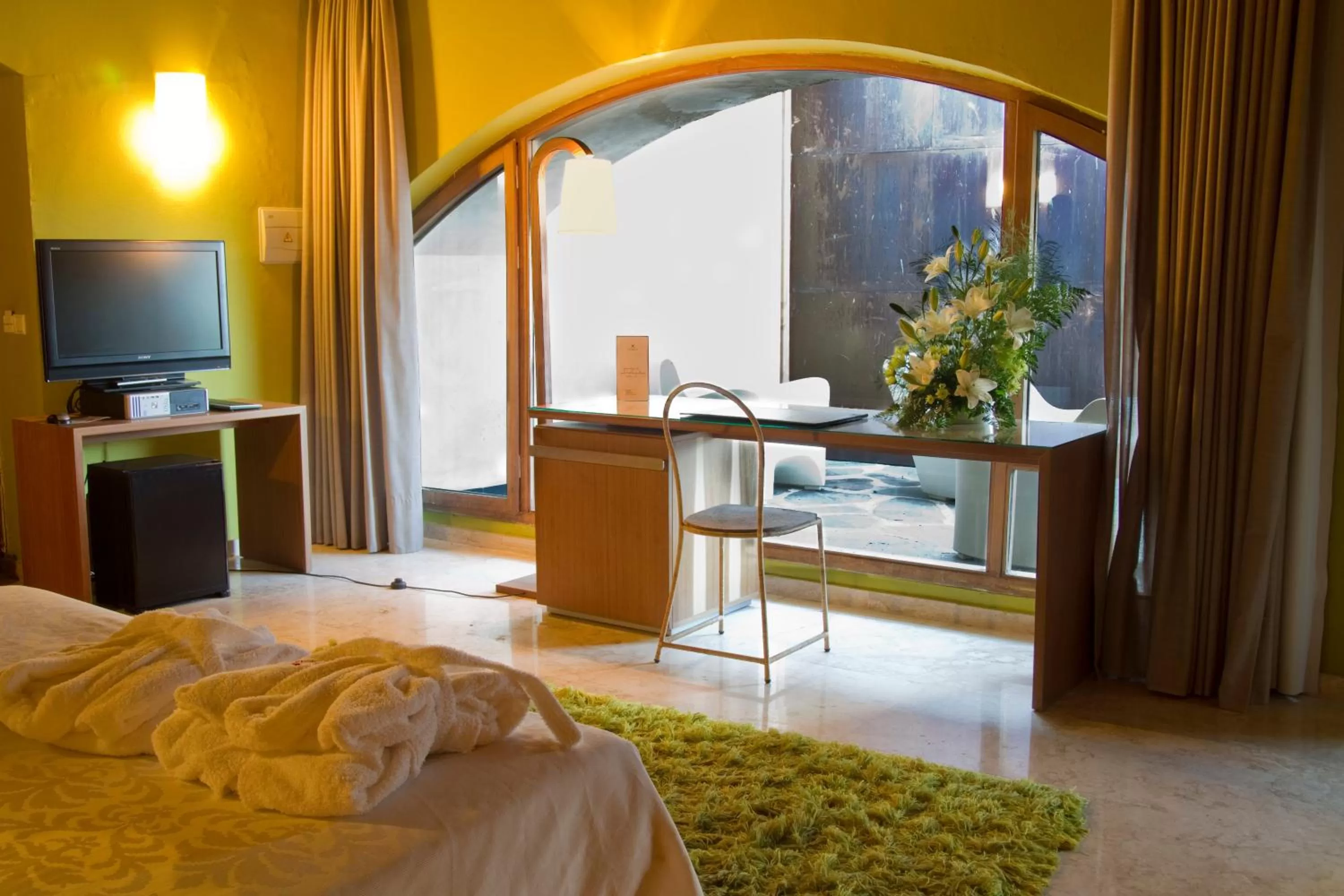 Bedroom, Bed in Hotel Conventual de Alcántara